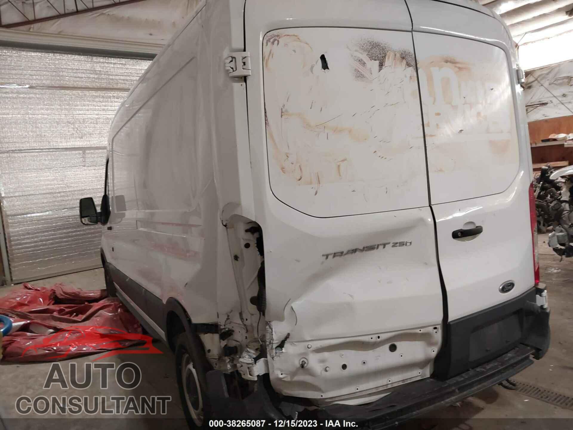 FORD TRANSIT 2019 - 1FTYR2CM9KKB65670