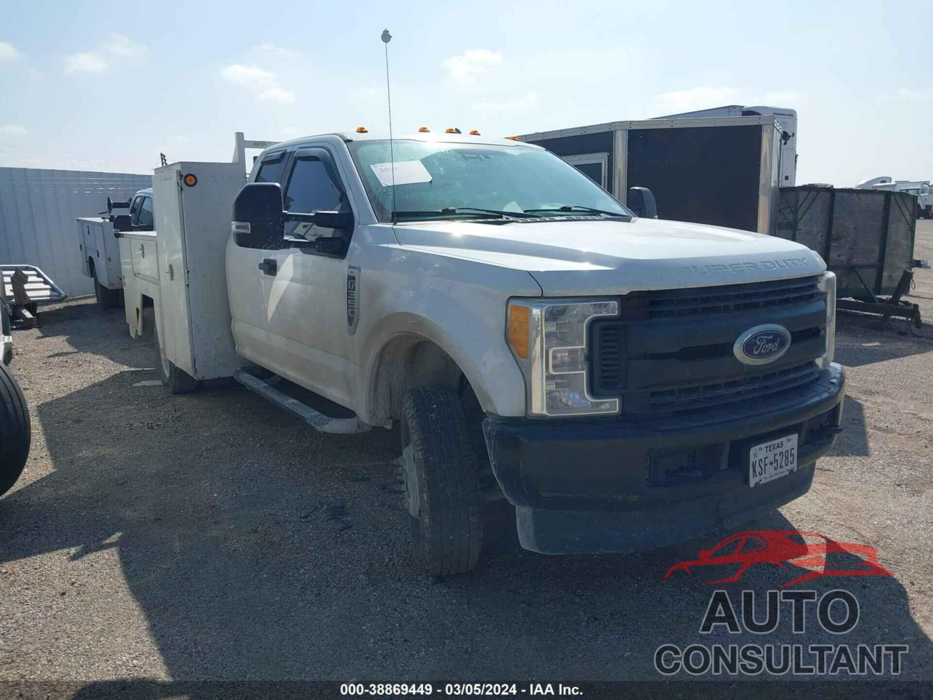 FORD F-350 CHASSIS 2017 - 1FD8X3H6XHEF24677