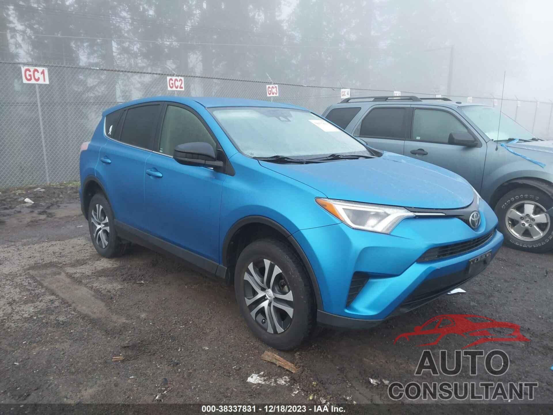 TOYOTA RAV4 2017 - JTMBFREV6HJ160776