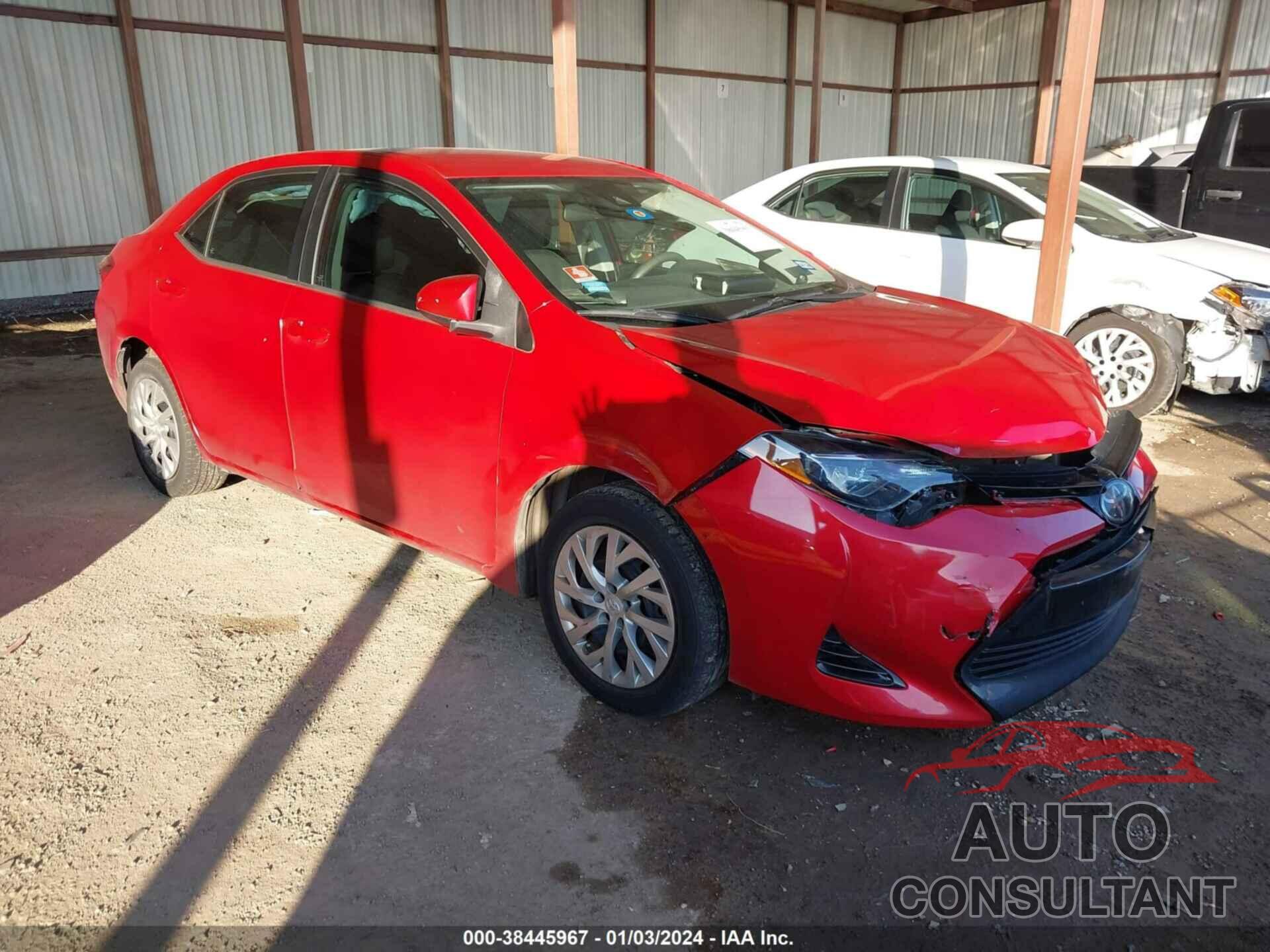 TOYOTA COROLLA 2018 - 5YFBURHE0JP833354