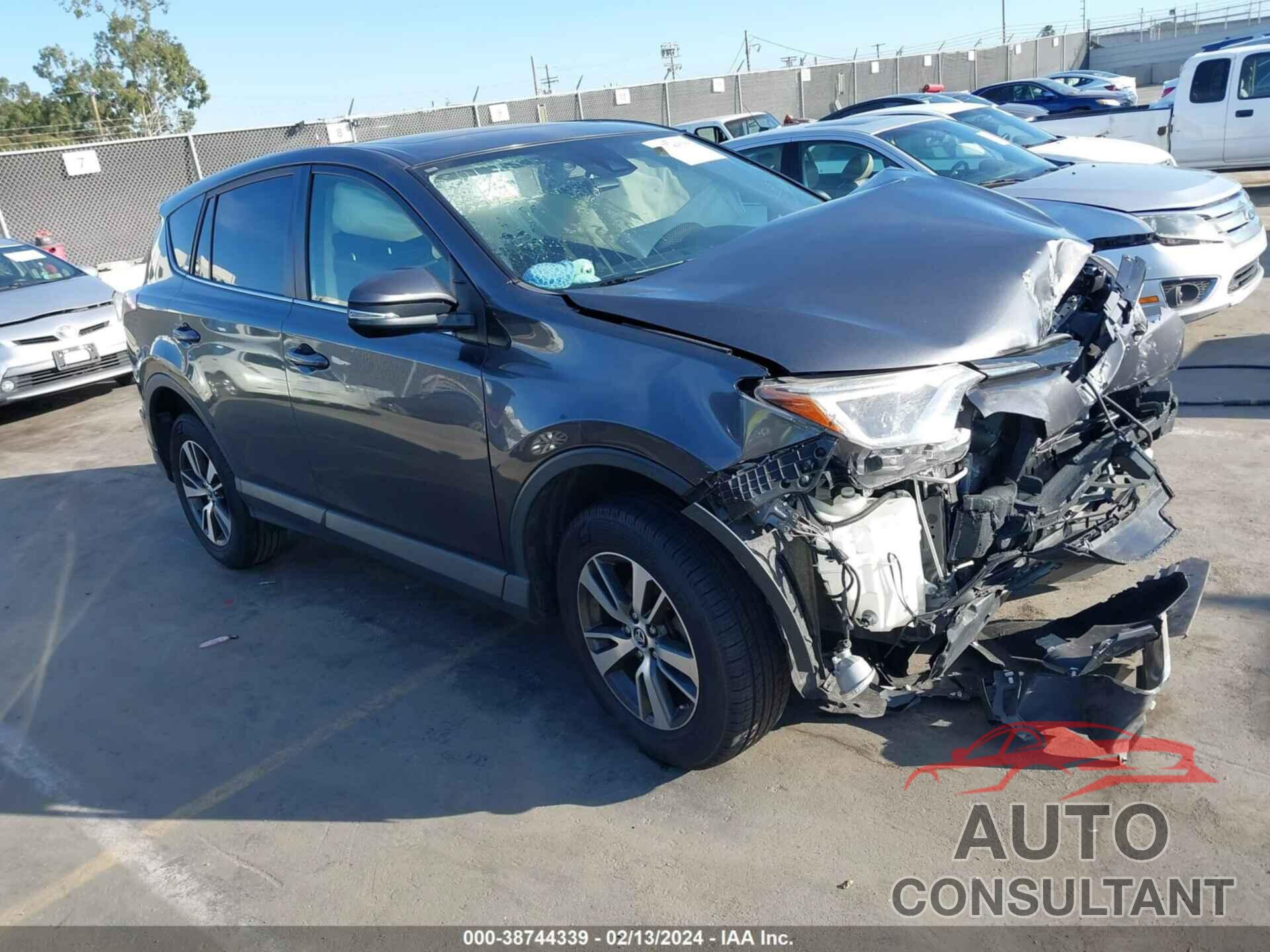 TOYOTA RAV4 2018 - JTMWFREV0JJ171909