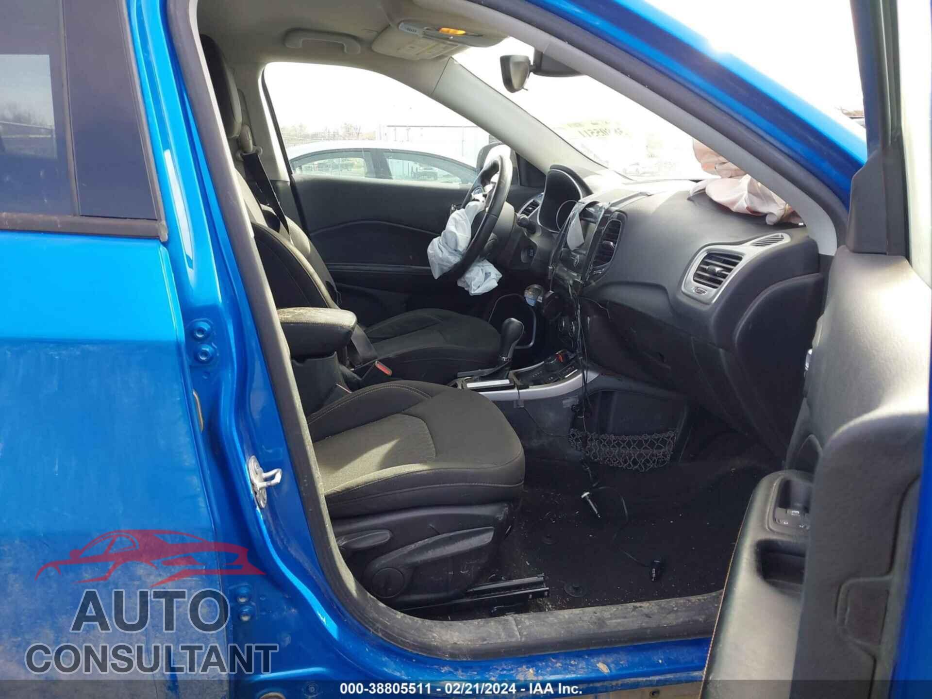 JEEP COMPASS 2017 - 3C4NJDAB5HT658017