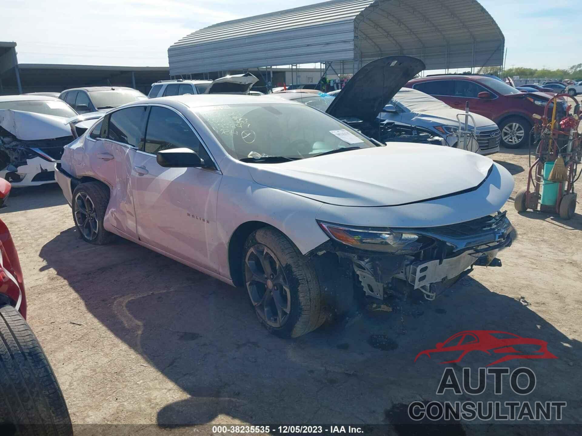 CHEVROLET MALIBU 2019 - 1G1ZG5ST2KF195647