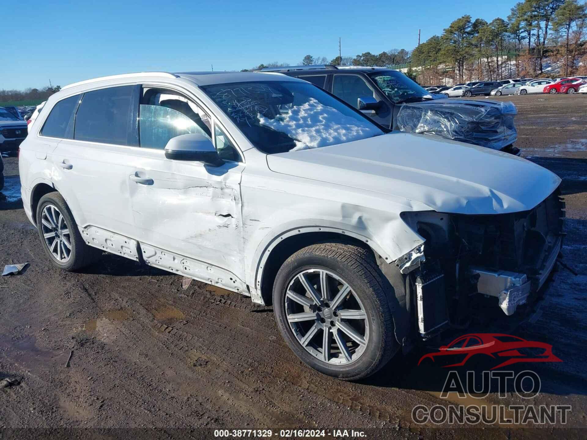 AUDI Q7 2019 - WA1LAAF75KD009755