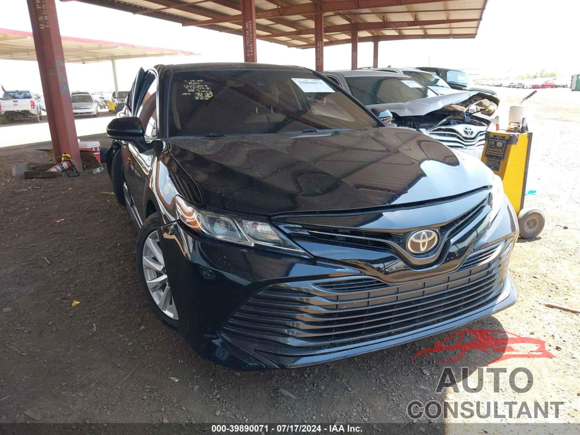 TOYOTA CAMRY 2018 - 4T1B11HK4JU515025