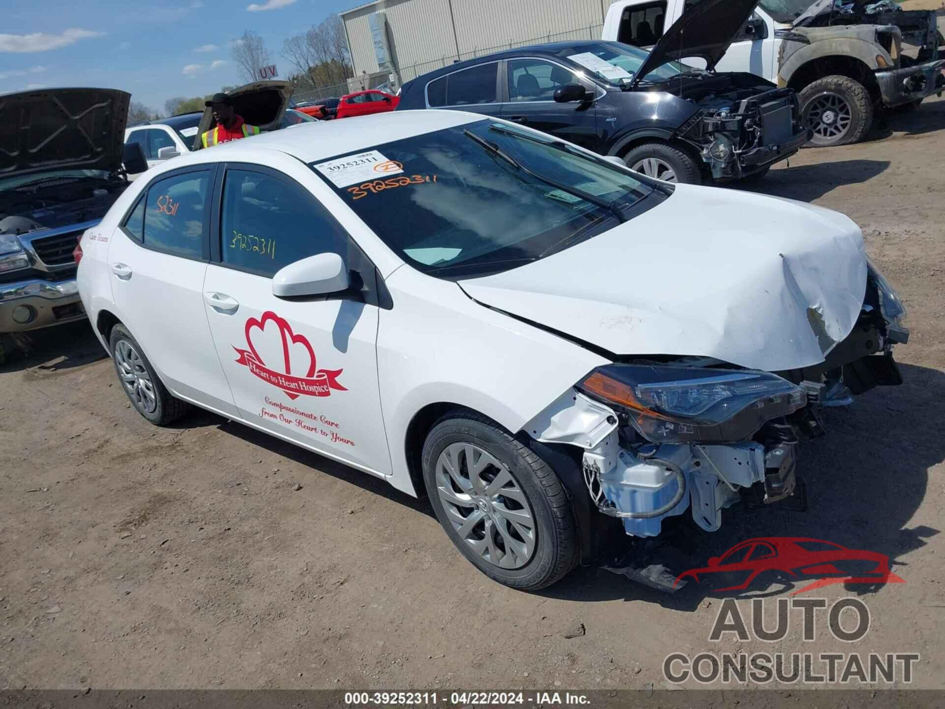 TOYOTA COROLLA 2018 - 2T1BURHE2JC123808
