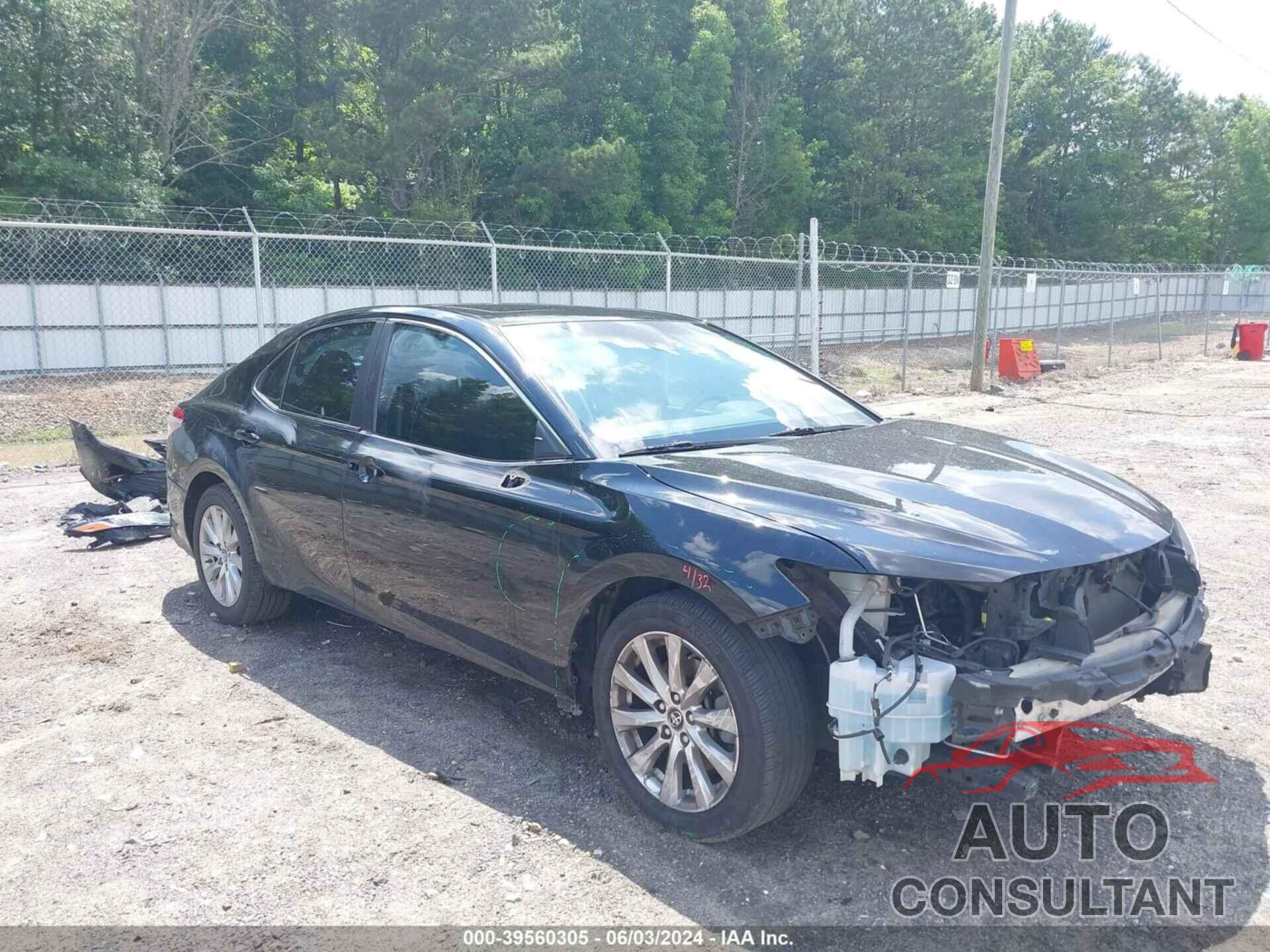 TOYOTA CAMRY 2018 - 4T1B11HK2JU532308