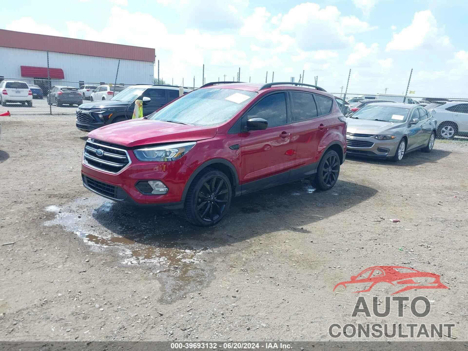 FORD ESCAPE 2018 - 1FMCU0GDXJUA79144