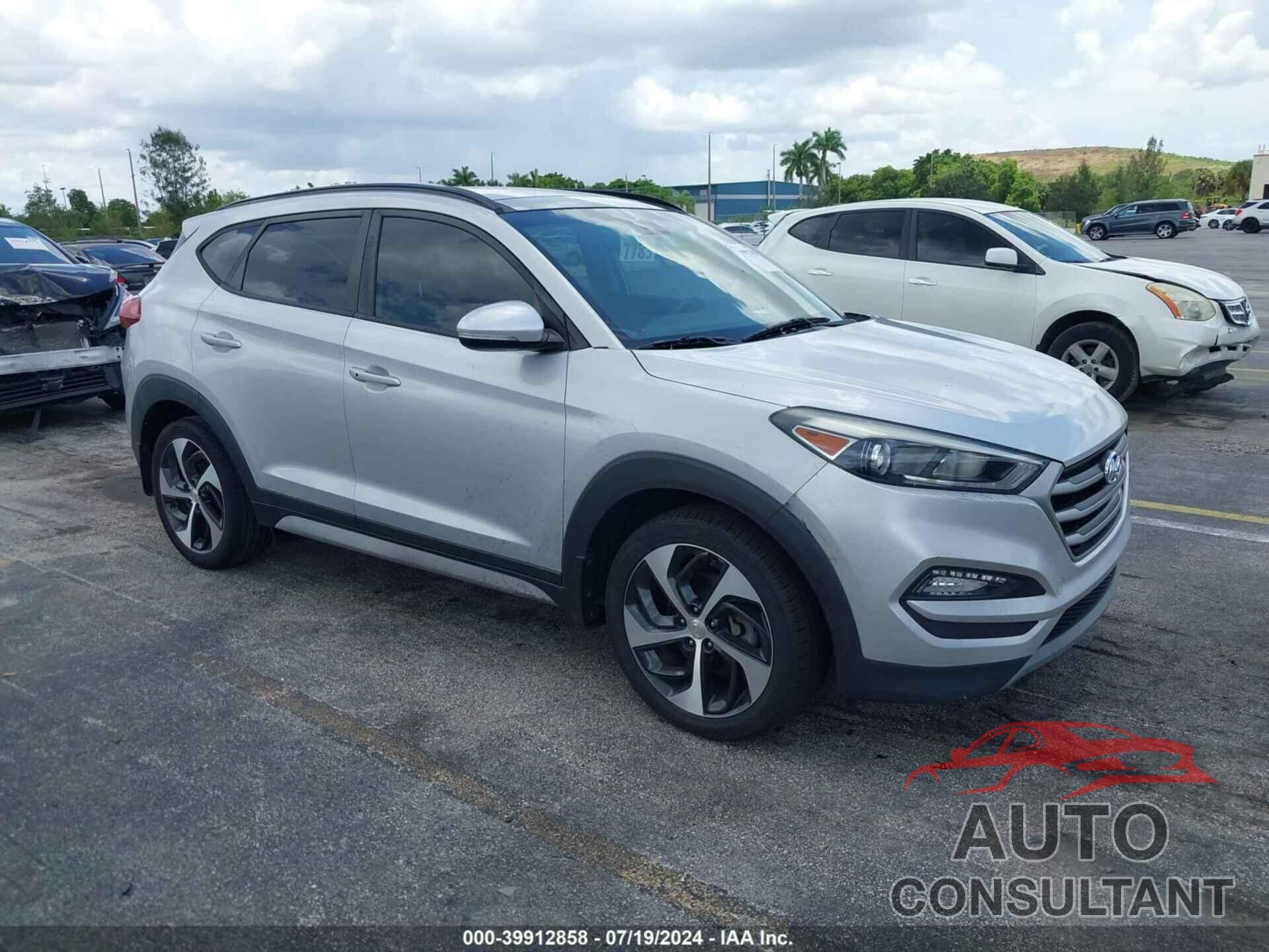 HYUNDAI TUCSON 2018 - KM8J33A22JU653237