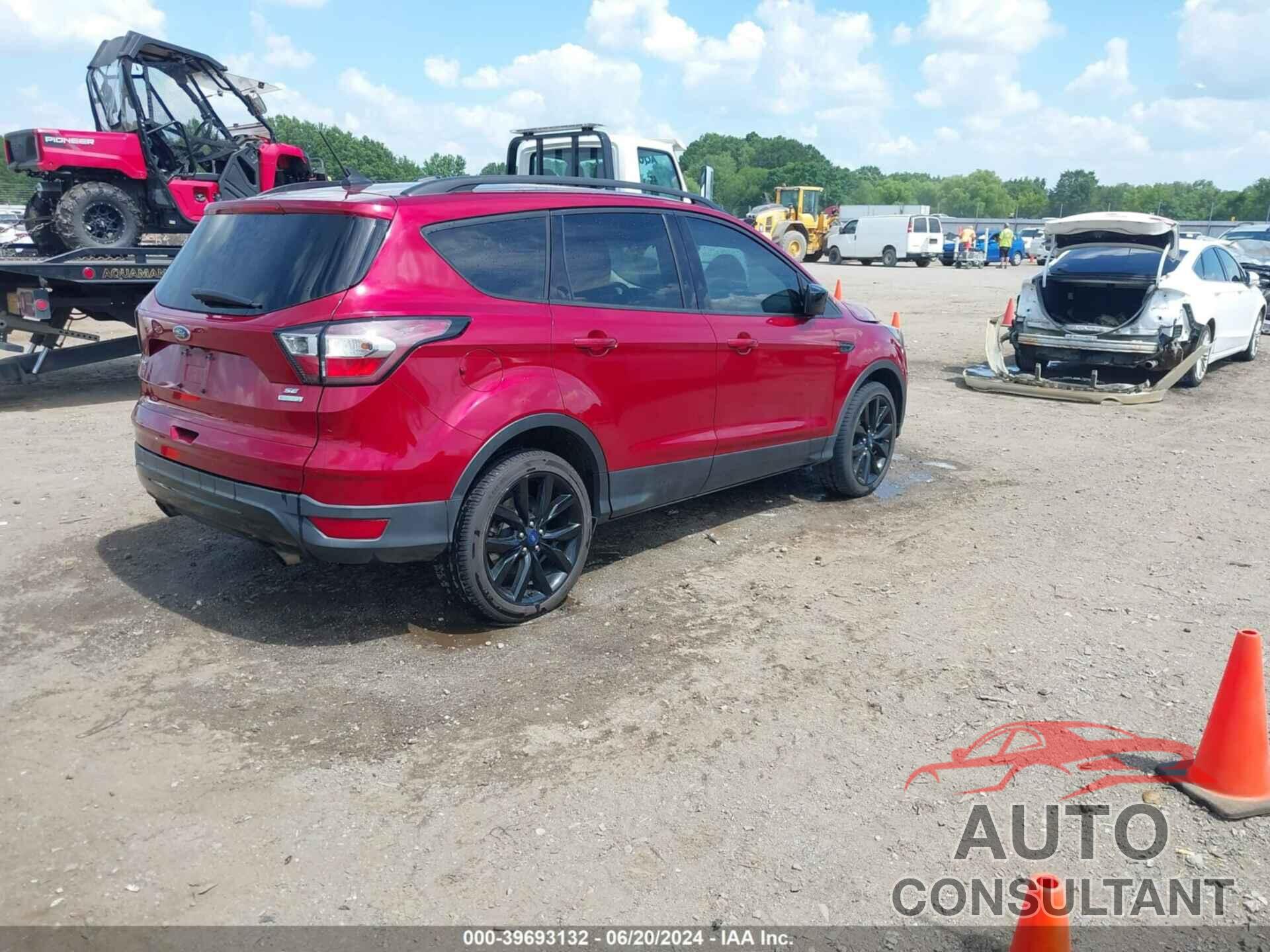 FORD ESCAPE 2018 - 1FMCU0GDXJUA79144