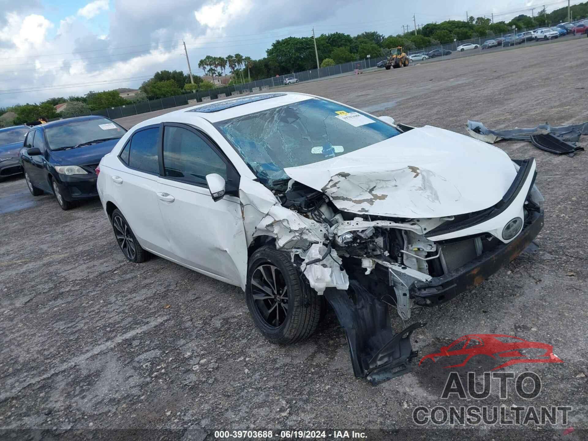 TOYOTA COROLLA 2017 - 5YFBURHE5HP657945