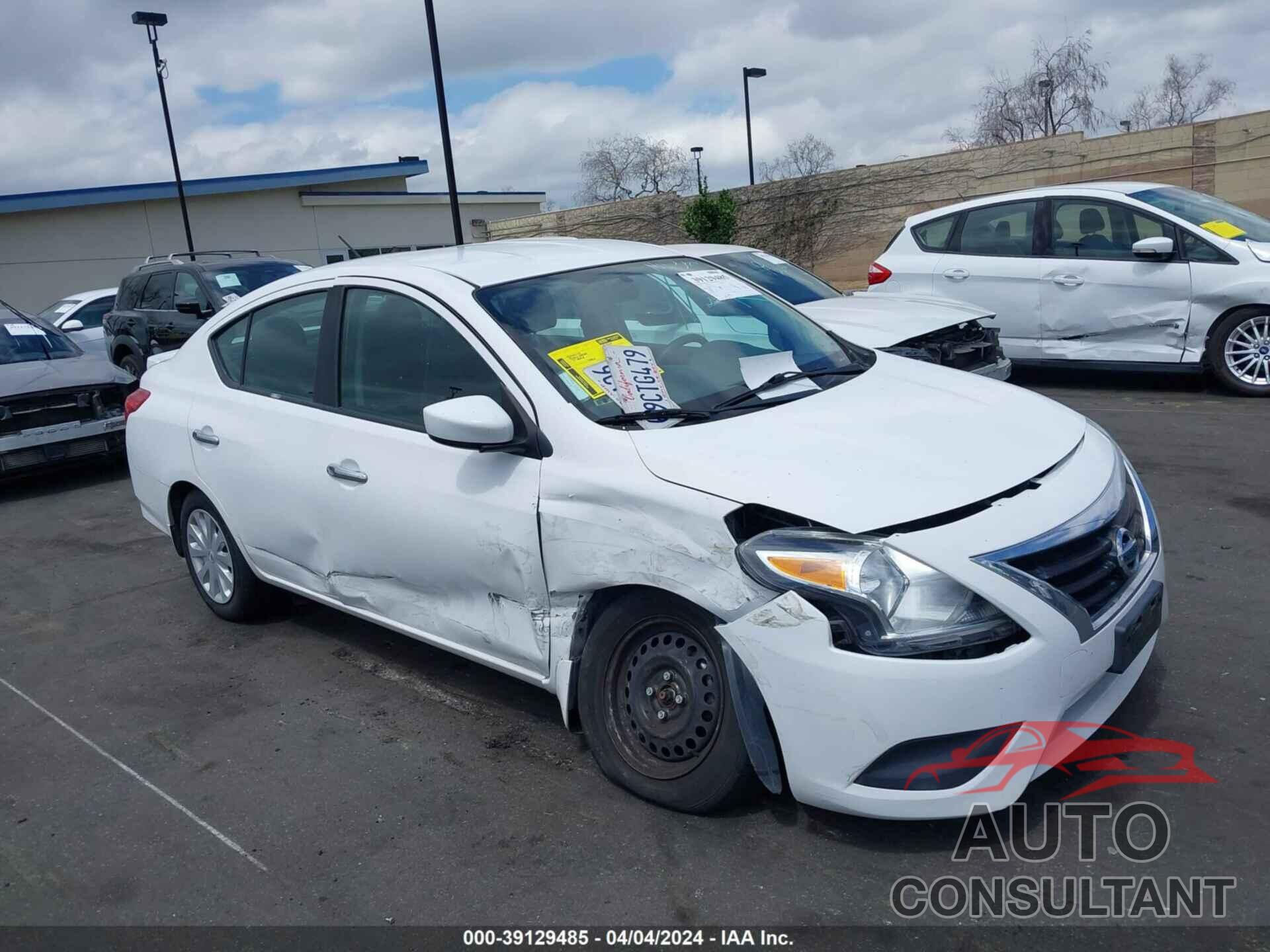 NISSAN VERSA 2017 - 3N1CN7AP5HL810289