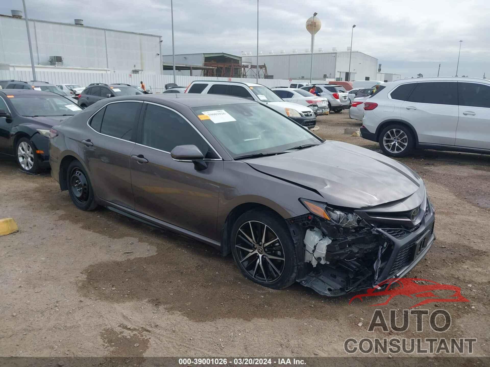 TOYOTA CAMRY 2022 - 4T1T11AK1NU675853