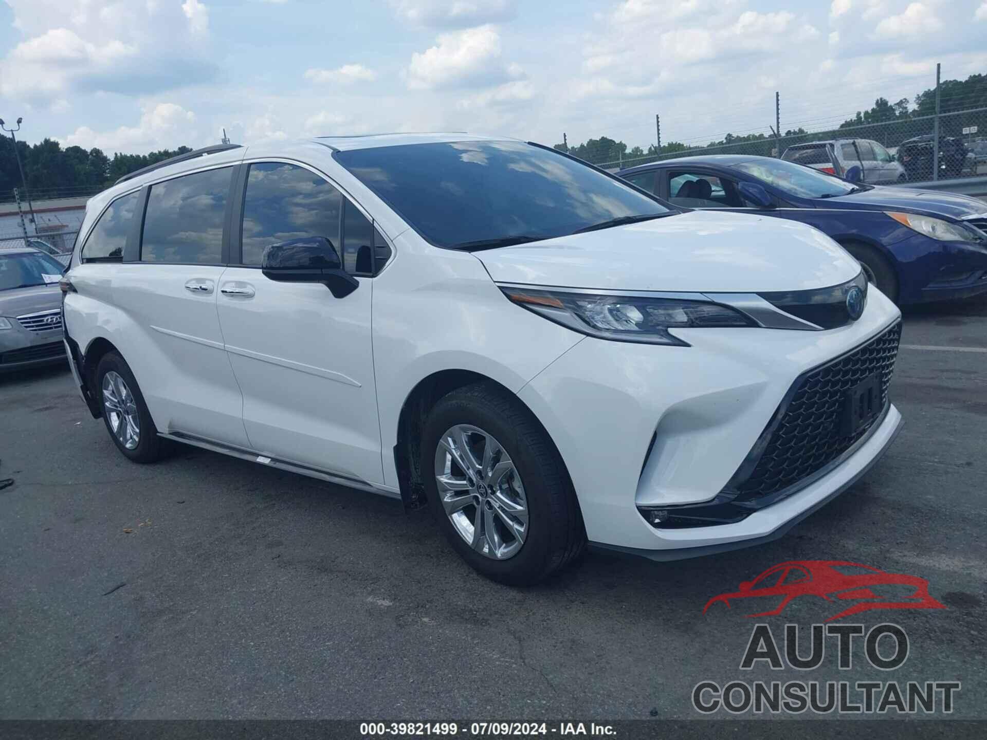 TOYOTA SIENNA 2023 - 5TDDSKFC3PS092947