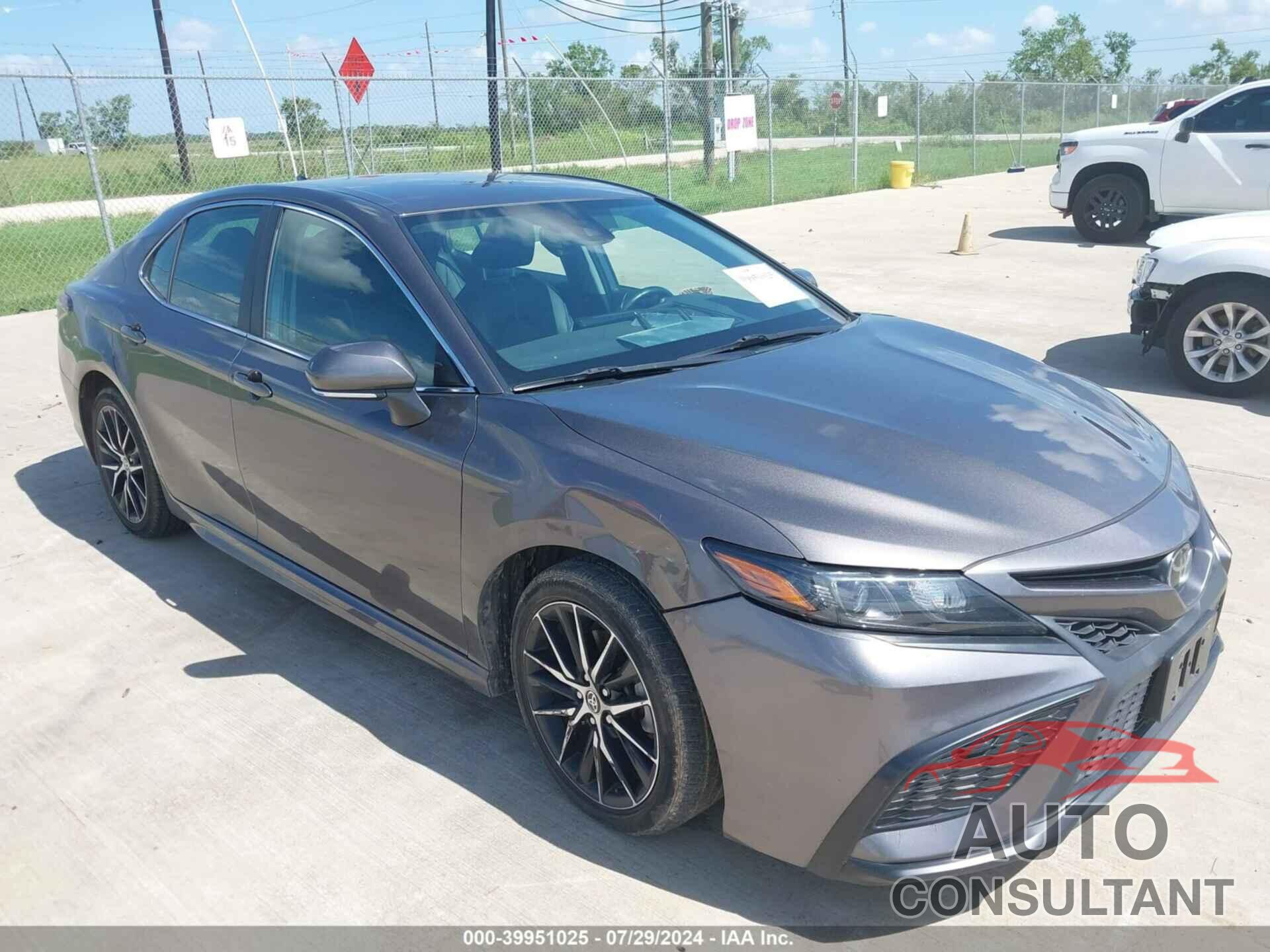 TOYOTA CAMRY 2023 - 4T1G11AK7PU721173
