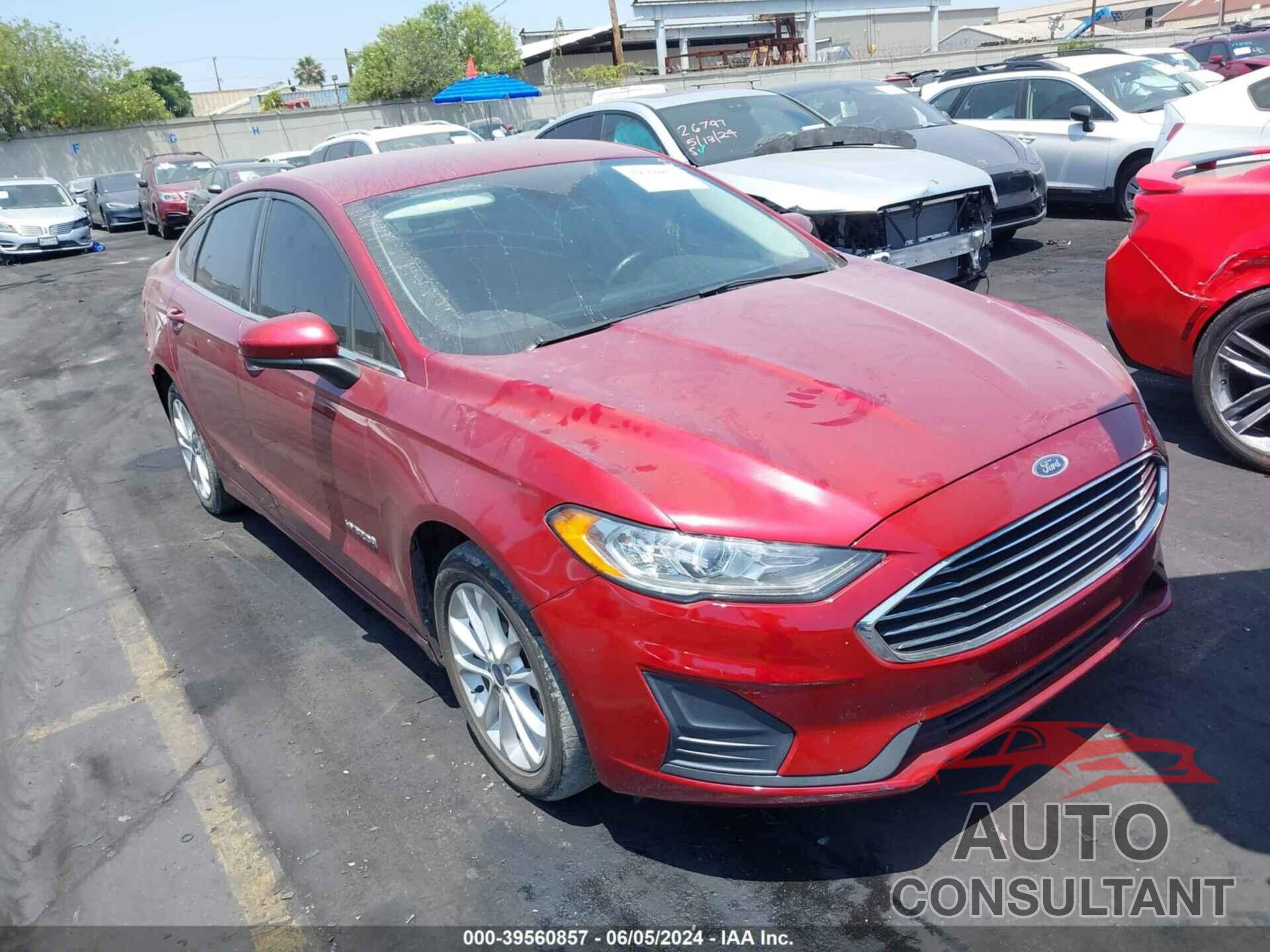 FORD FUSION HYBRID 2019 - 3FA6P0LU0KR220588