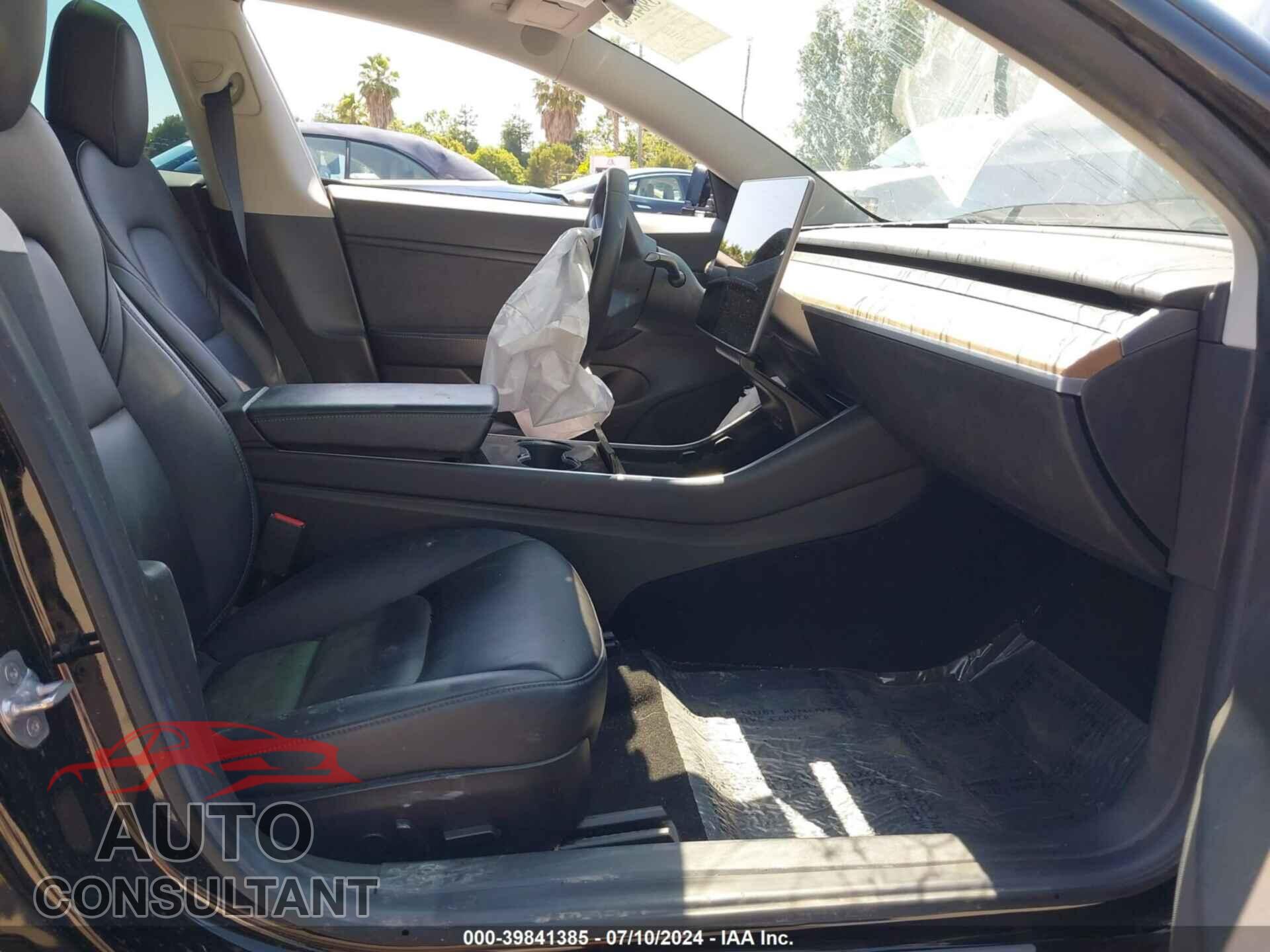 TESLA MODEL 3 2019 - 5YJ3E1EB7KF418042