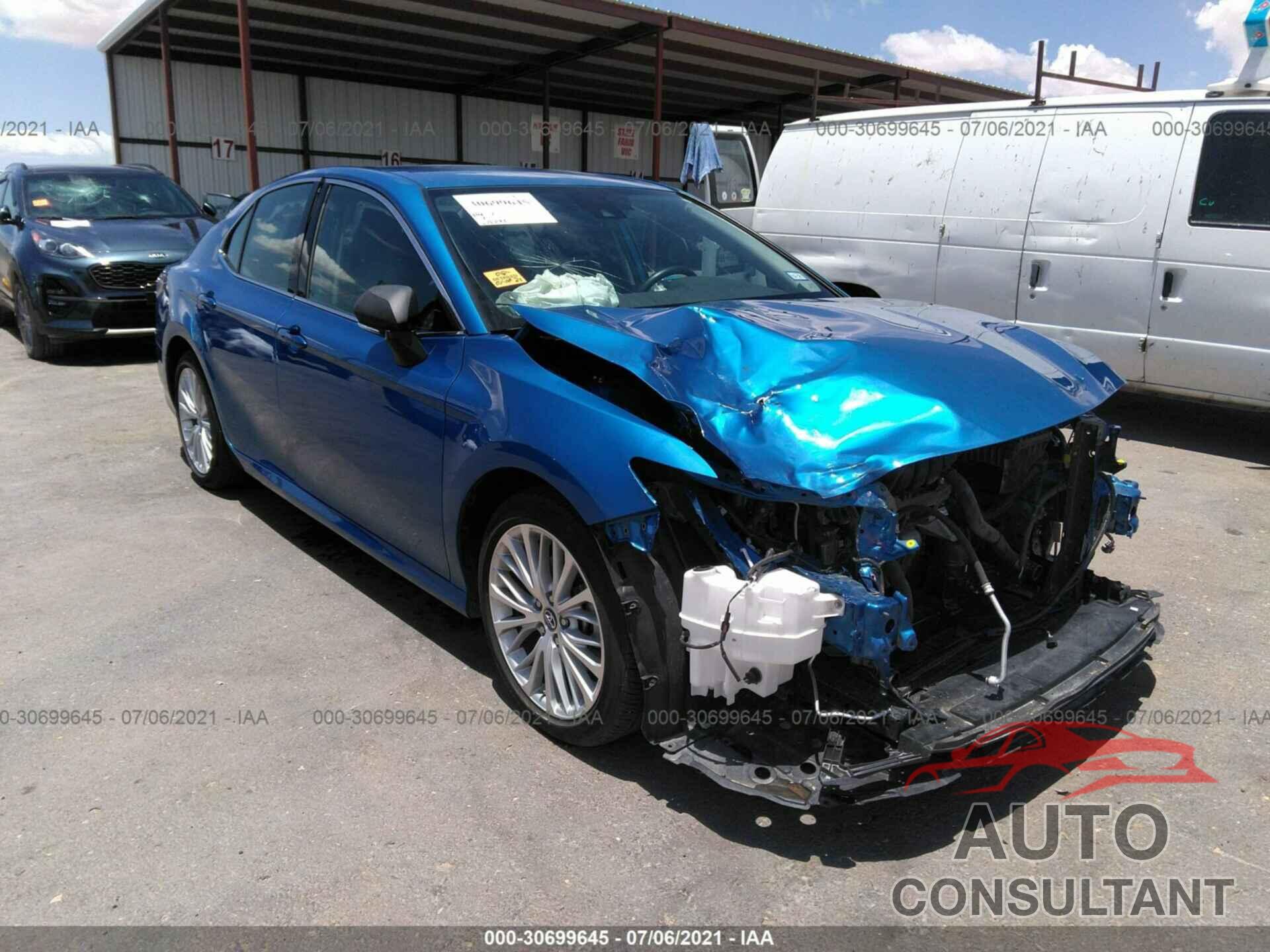 TOYOTA CAMRY 2019 - 4T1B11HK1KU259976