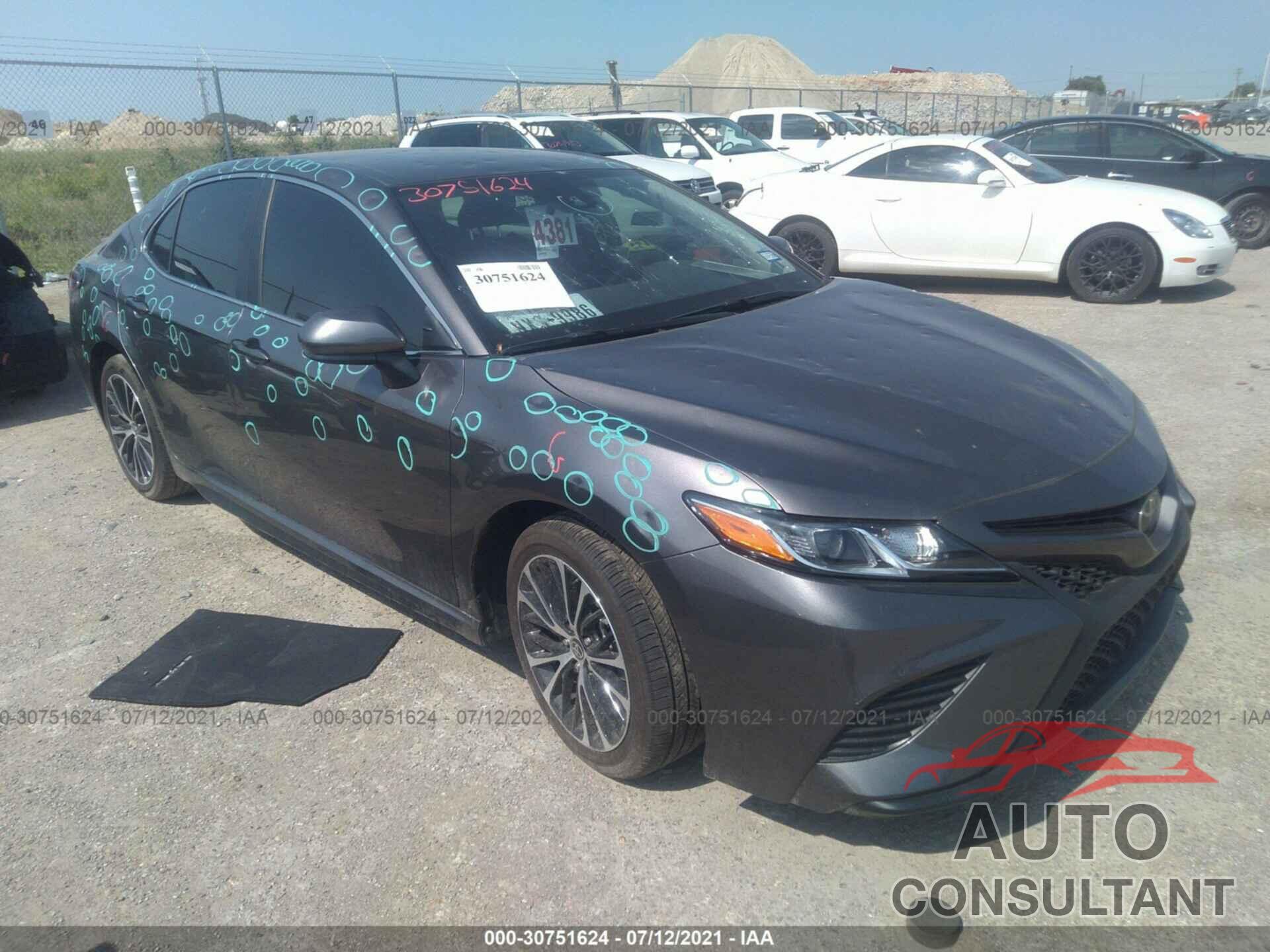 TOYOTA CAMRY 2020 - 4T1G11AK5LU387011