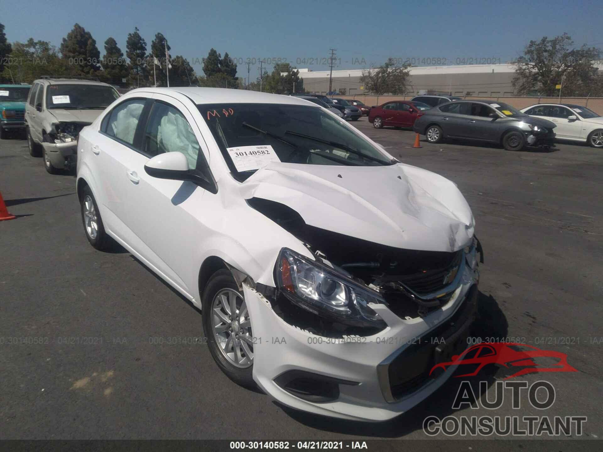 CHEVROLET SONIC 2018 - 1G1JD5SG7J4121711