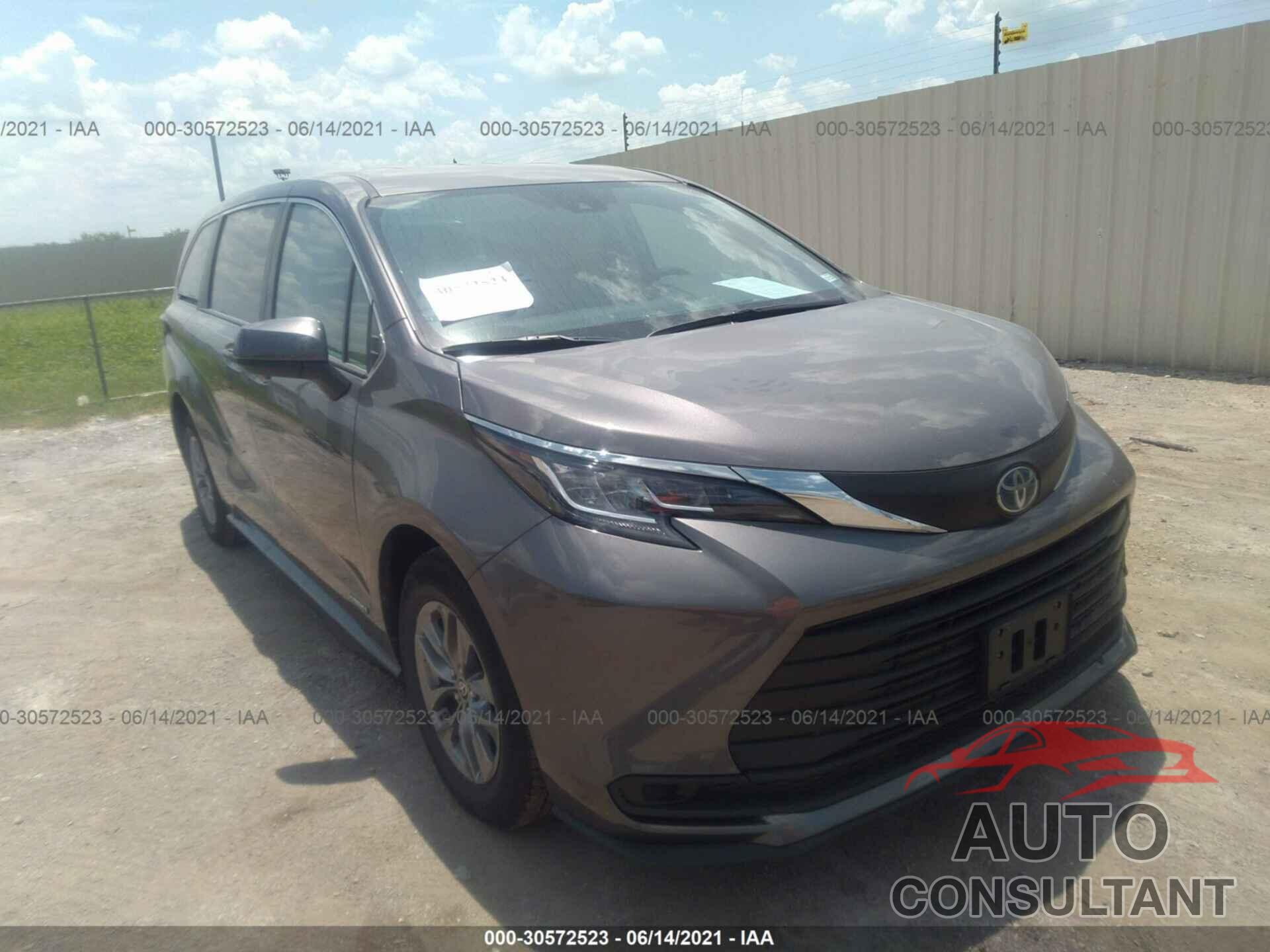 TOYOTA SIENNA 2021 - 5TDKRKEC8MS035871