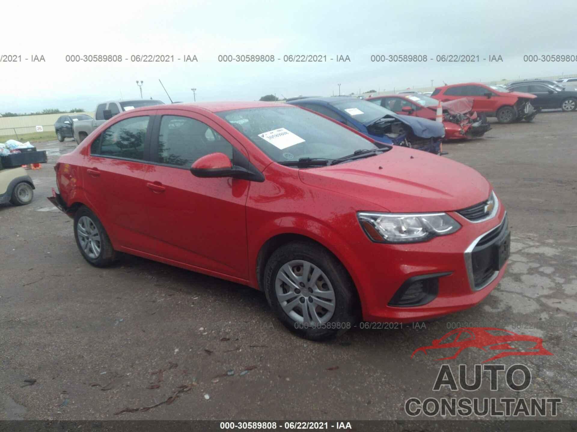 CHEVROLET SONIC 2018 - 1G1JB5SH2J4102790