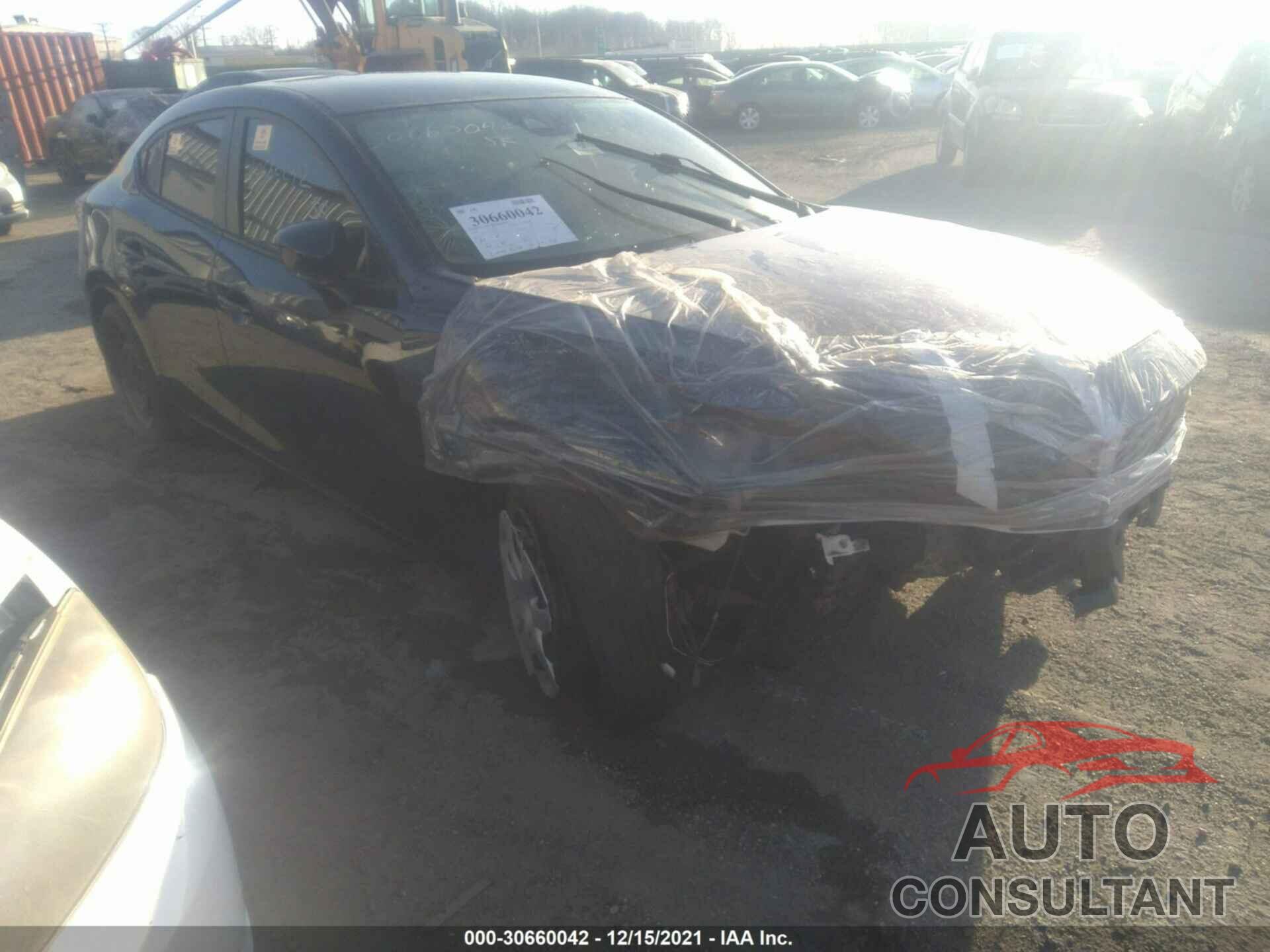 MAZDA MAZDA3 4-DOOR 2018 - 3MZBN1U79JM276194