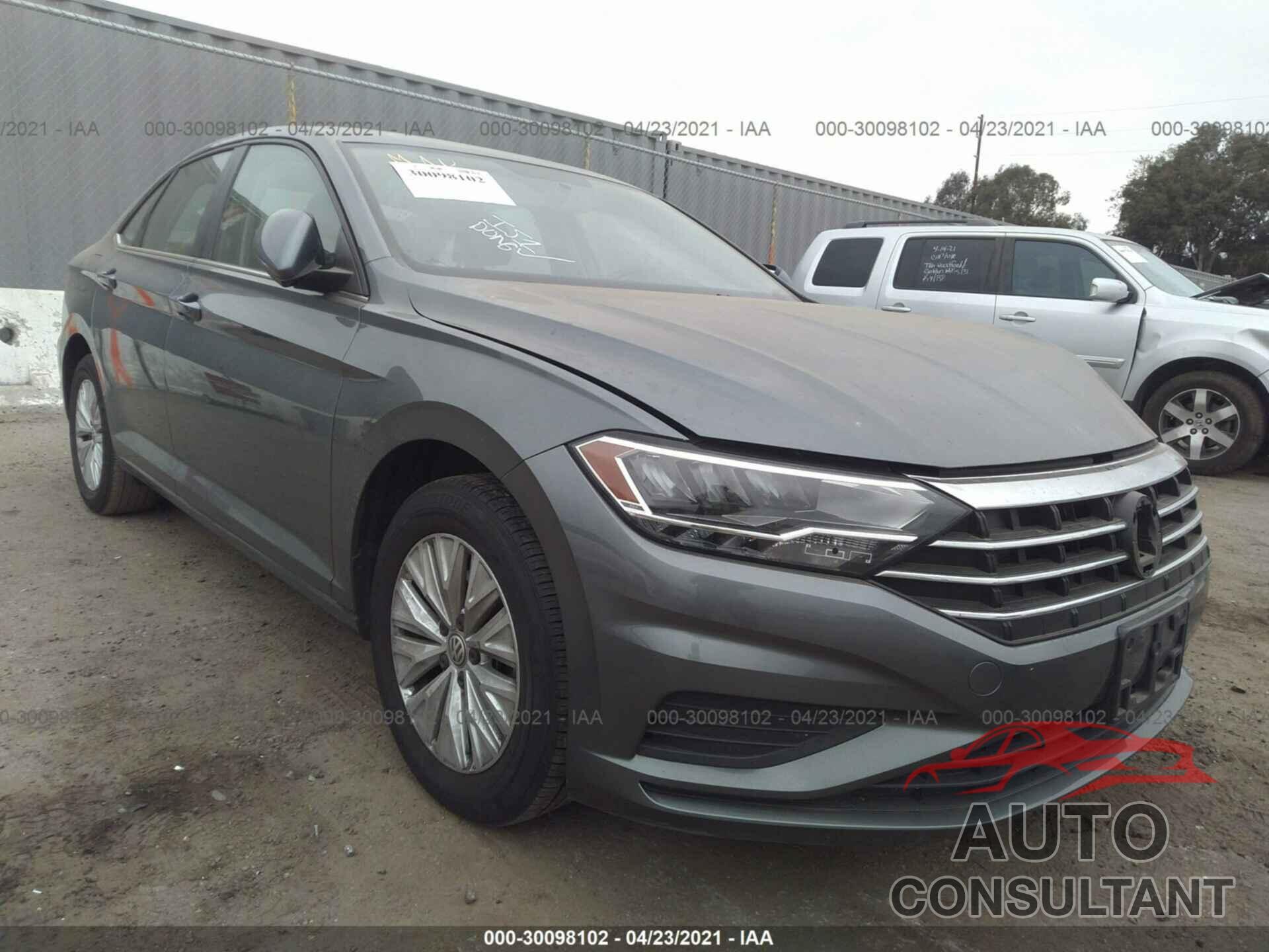 VOLKSWAGEN JETTA 2019 - 3VWC57BU5KM058089