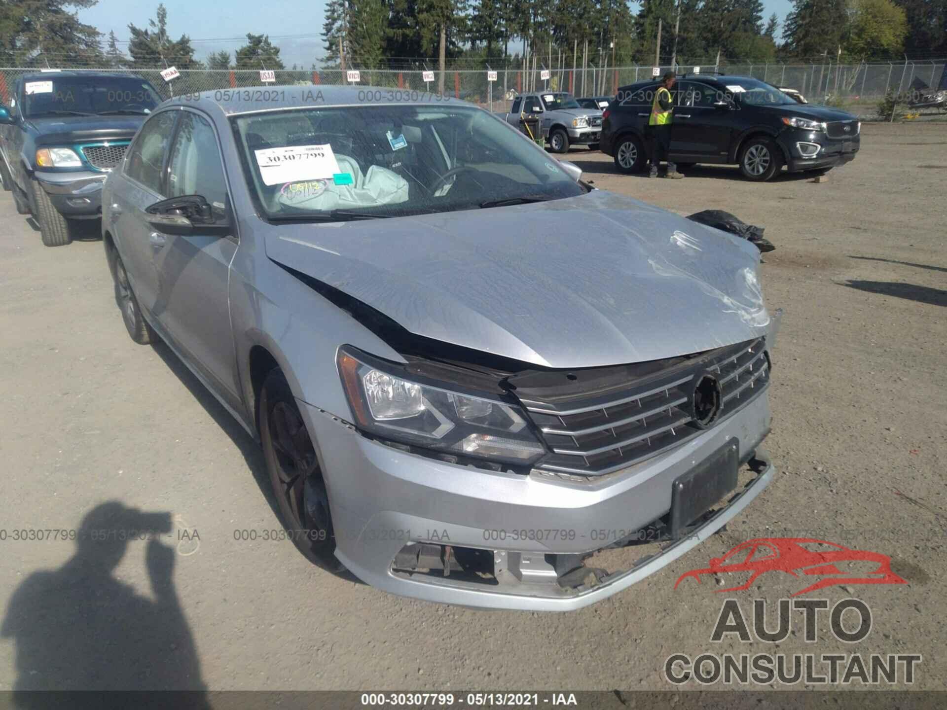 VOLKSWAGEN PASSAT 2016 - 1VWAT7A34GC041671