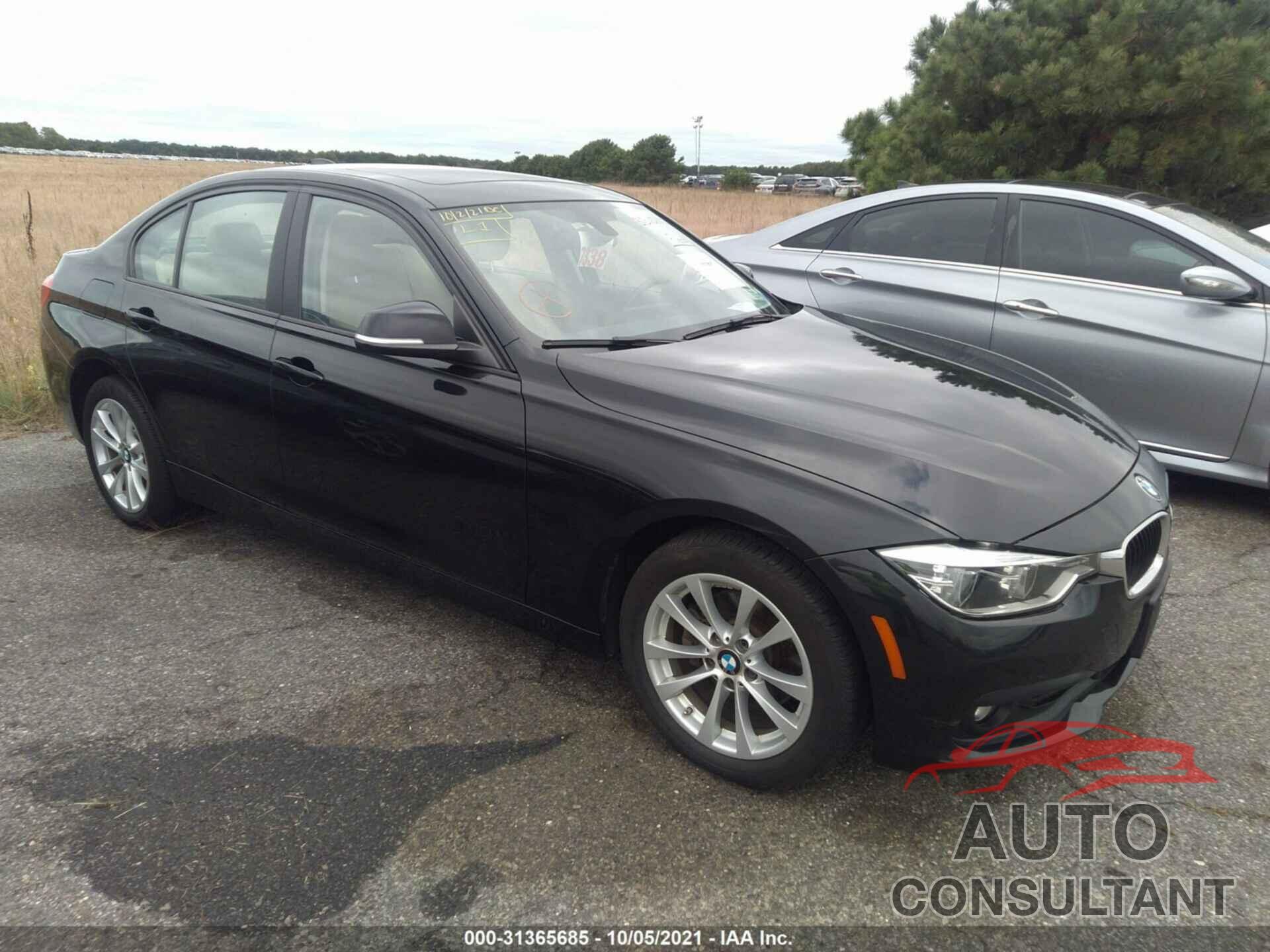 BMW 3 SERIES 2018 - WBA8E5G50JNU47495