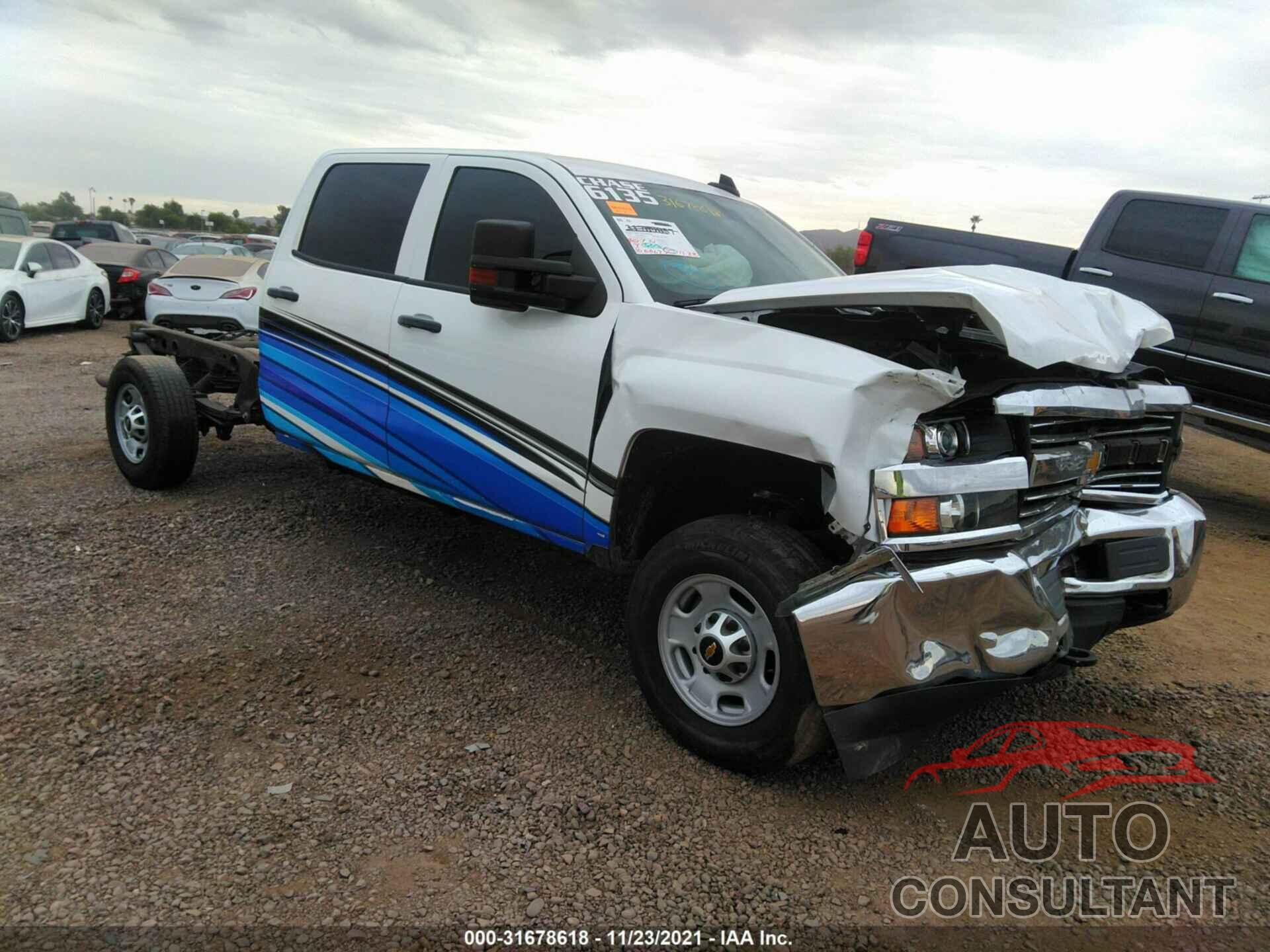 CHEVROLET SILVERADO 2500HD 2018 - 1GB1CUEG7JF196515