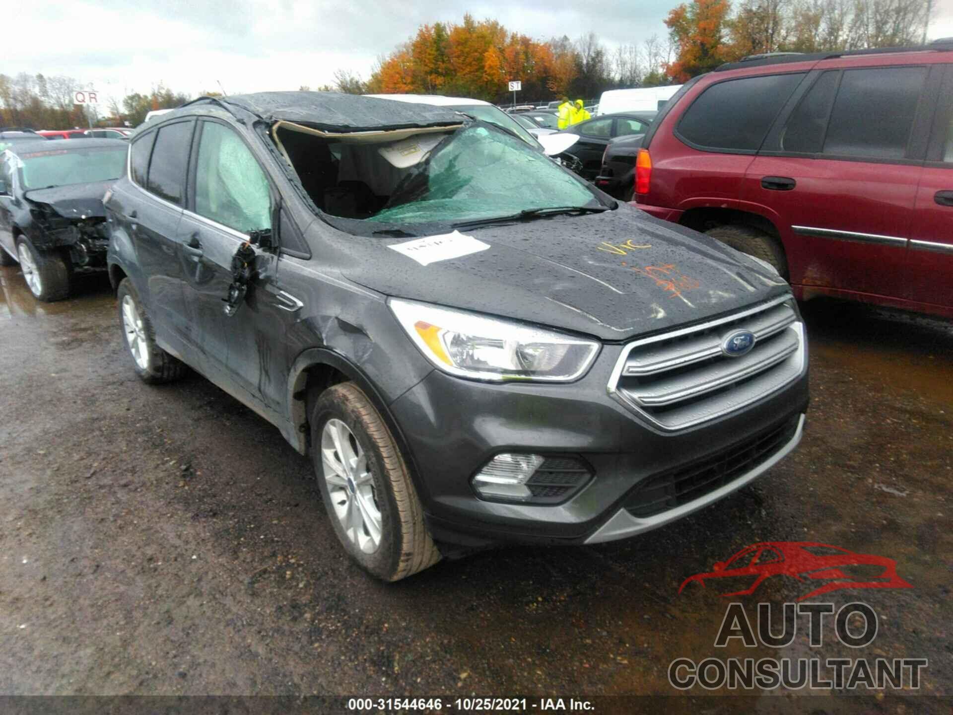FORD ESCAPE 2017 - 1FMCU9GD7HUB01065