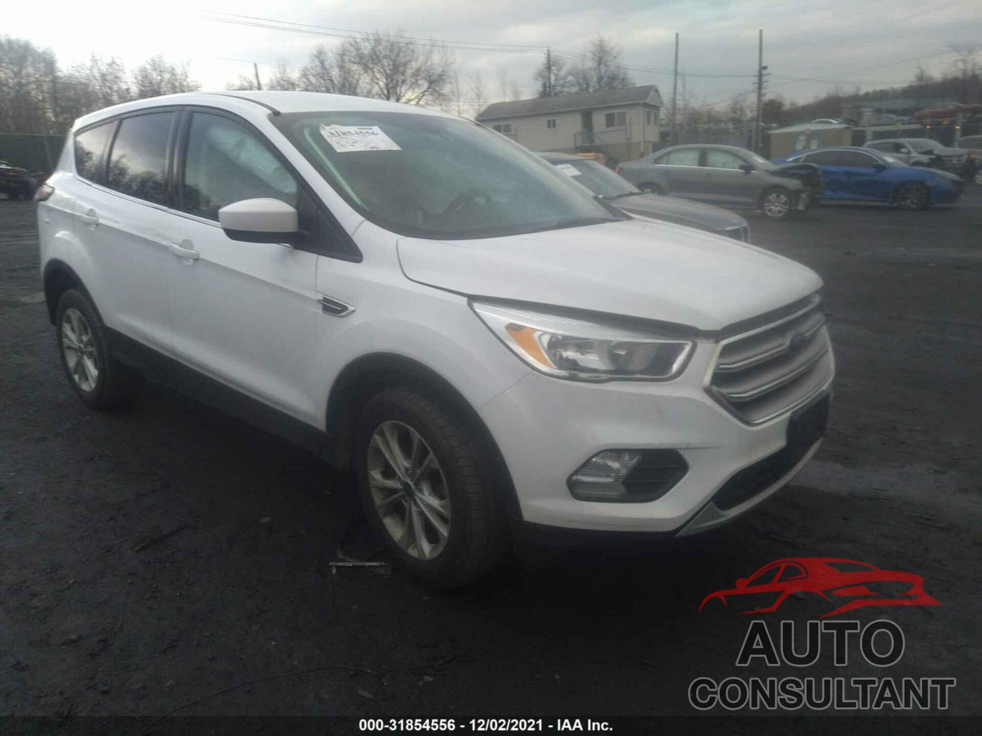 FORD ESCAPE 2017 - 1FMCU9G93HUA28336