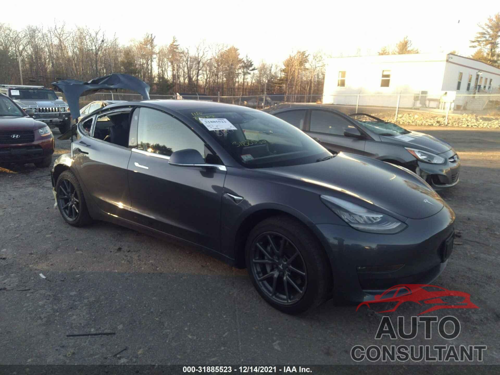 TESLA MODEL 3 2019 - 5YJ3E1EB2KF205743