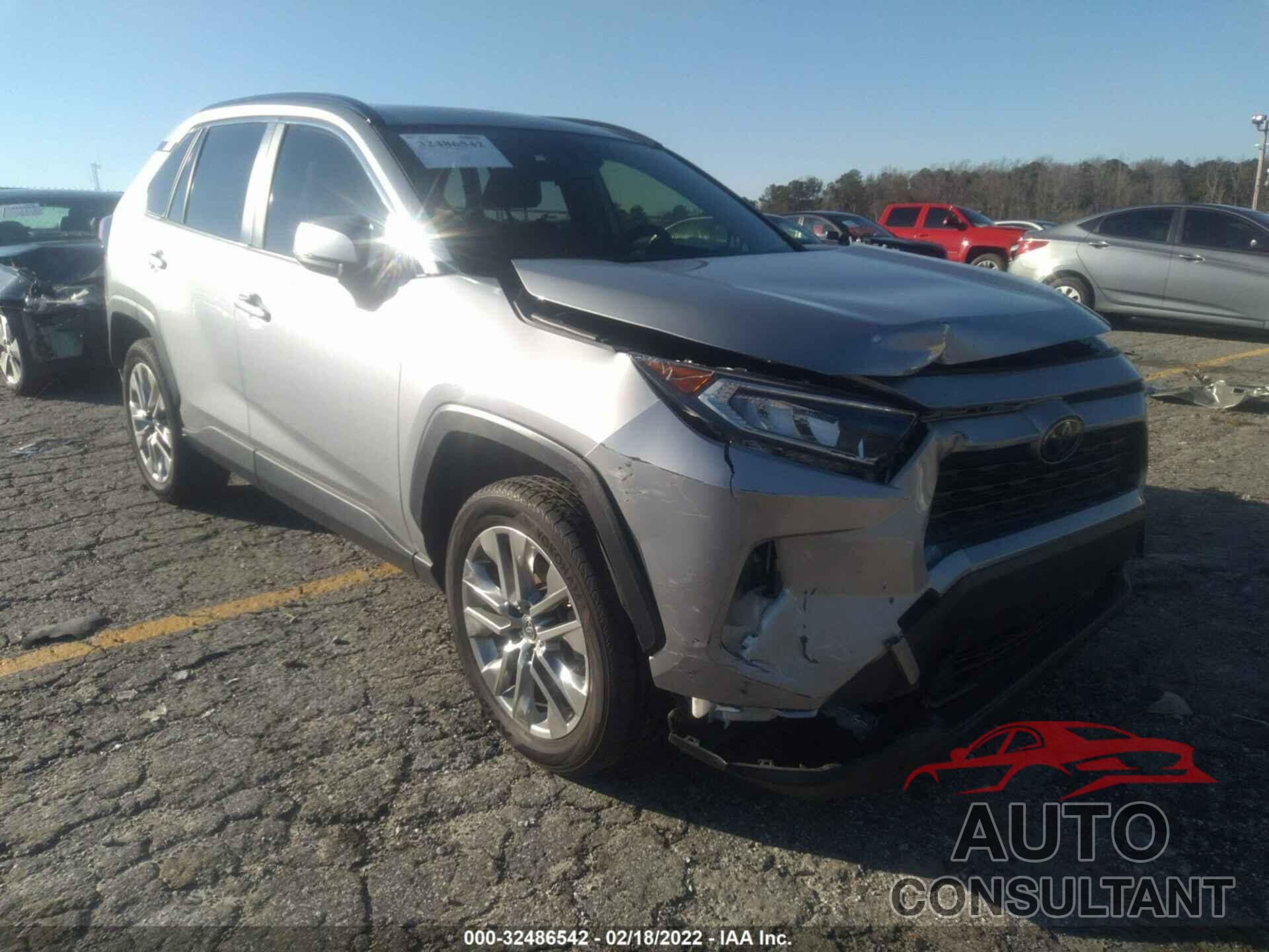 TOYOTA RAV4 2020 - JTMC1RFV7LJ018088