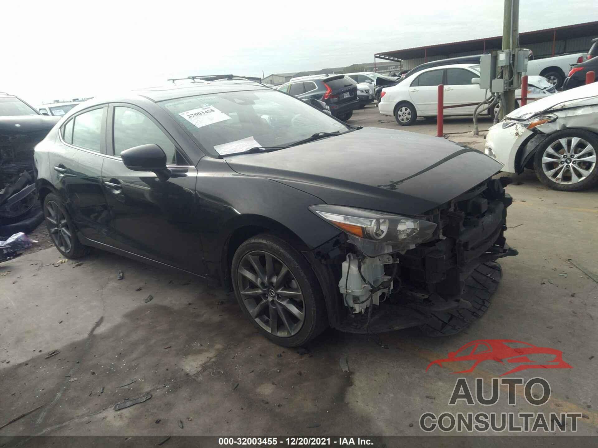 MAZDA MAZDA3 4-DOOR 2018 - 3MZBN1V39JM172655