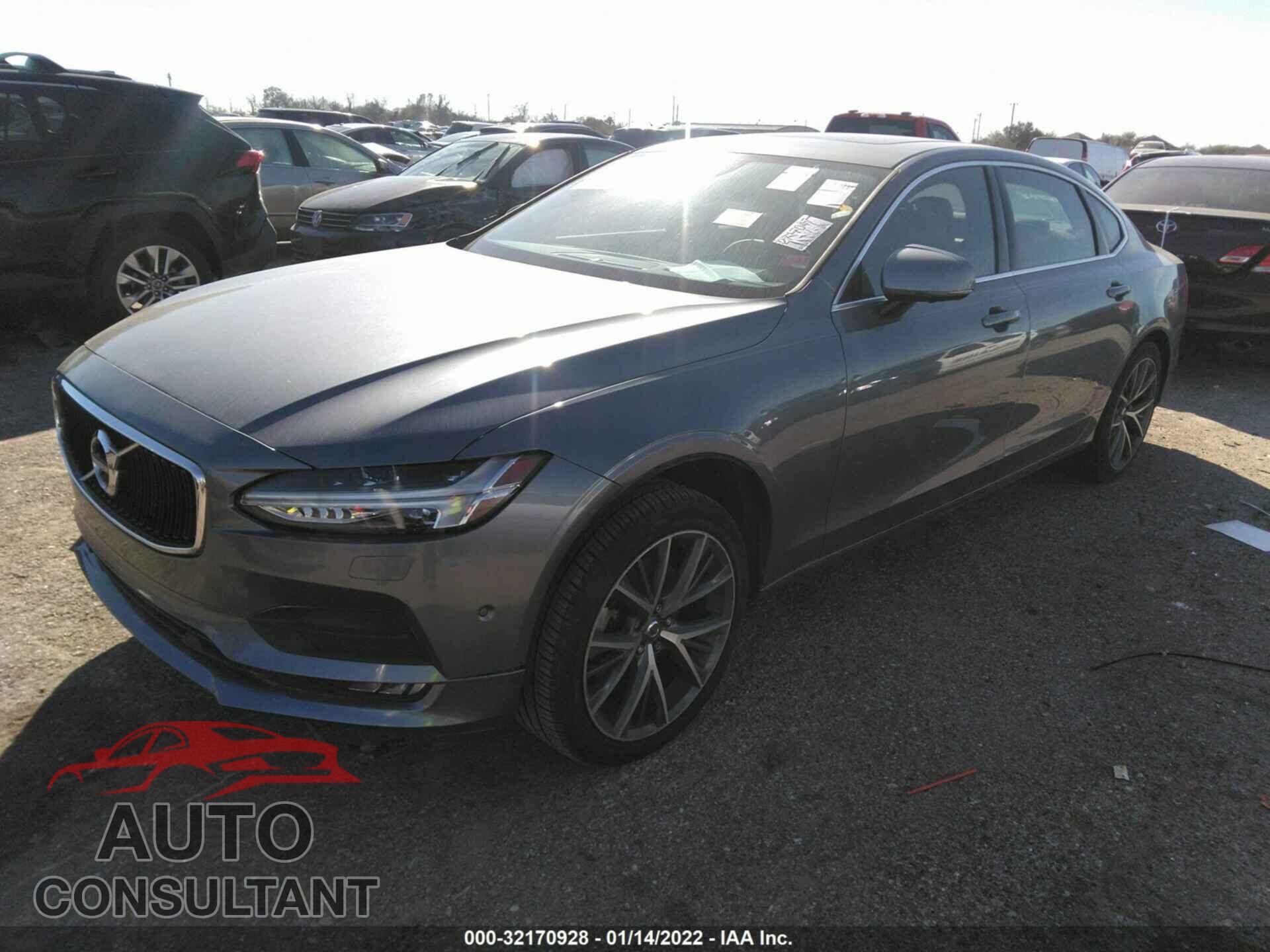 VOLVO S90 2018 - LVY982AK0JP035148