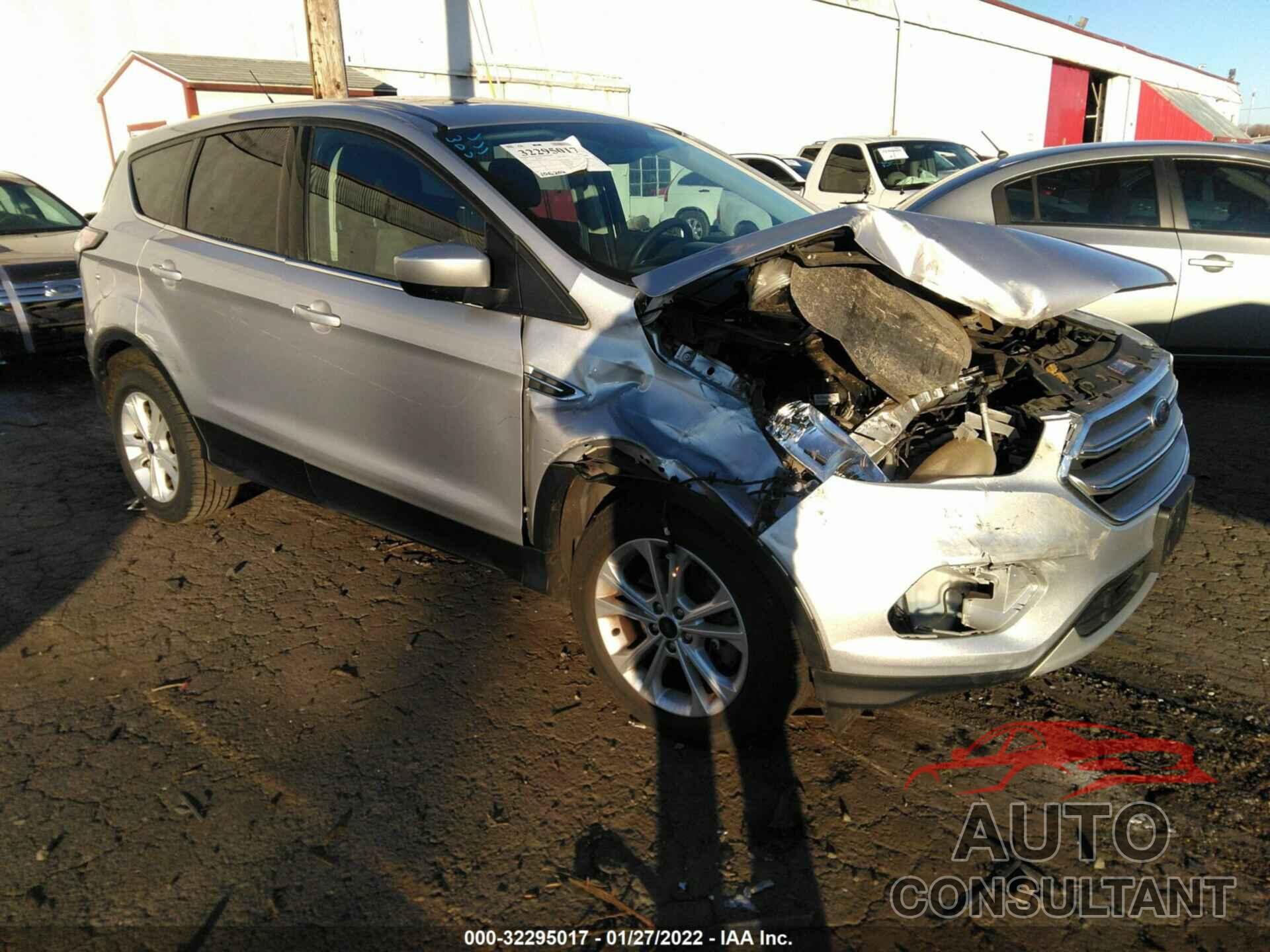 FORD ESCAPE 2017 - 1FMCU9G9XHUA24641