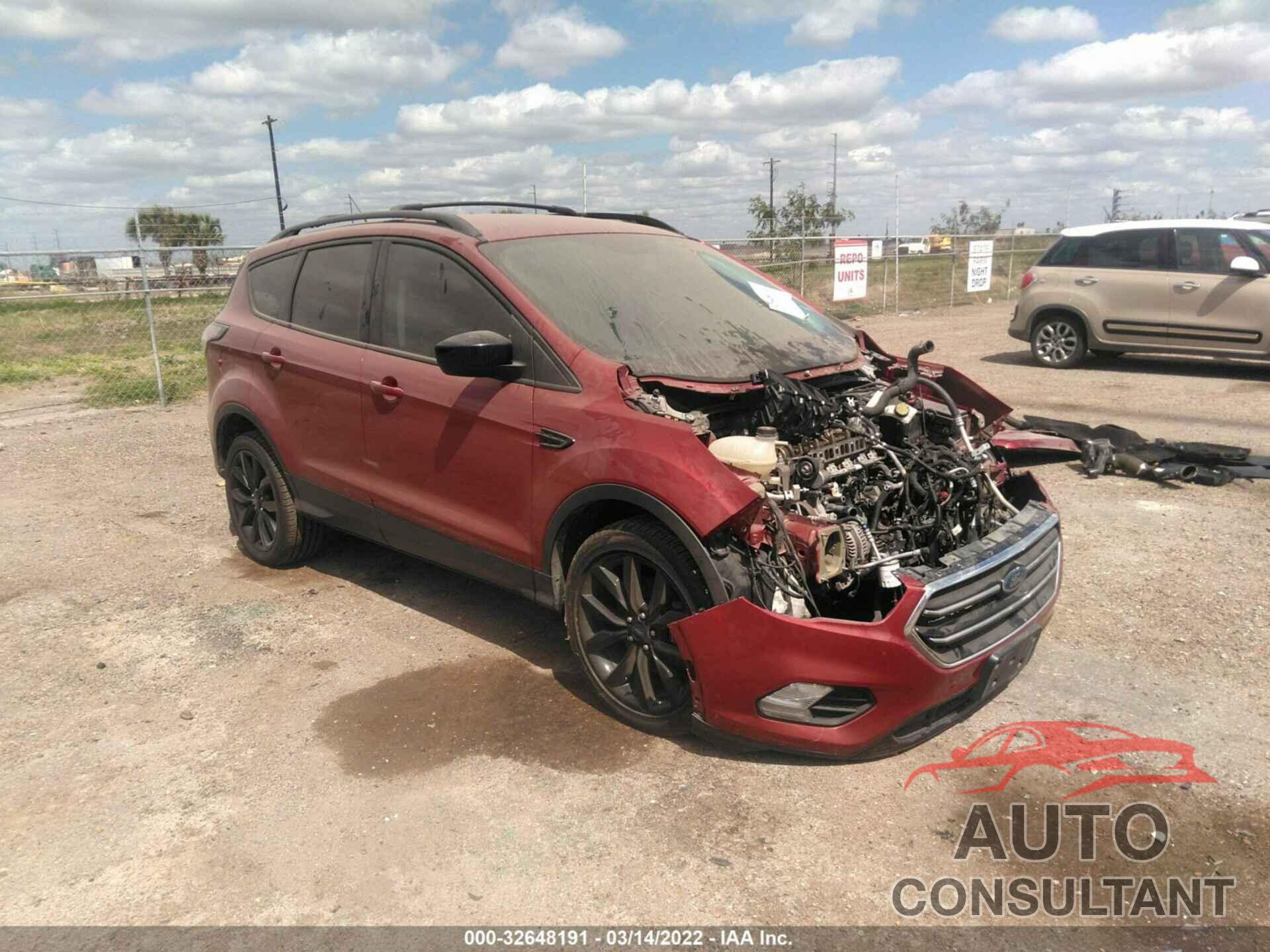 FORD ESCAPE 2017 - 1FMCU0G97HUA49623