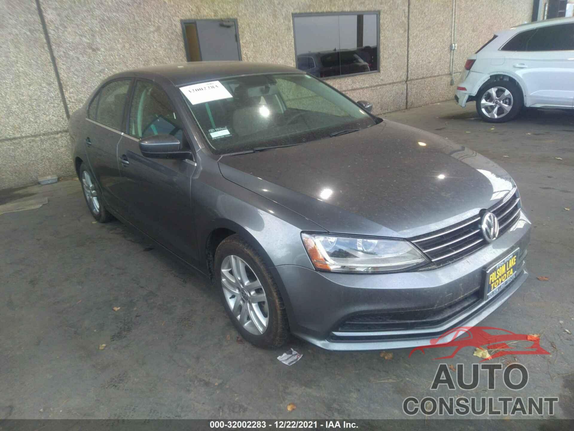 VOLKSWAGEN JETTA 2017 - 3VW2B7AJXHM200747