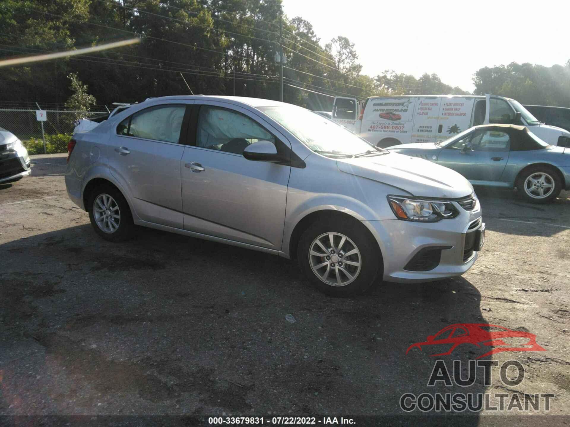 CHEVROLET SONIC 2017 - 1G1JD5SH9H4132471