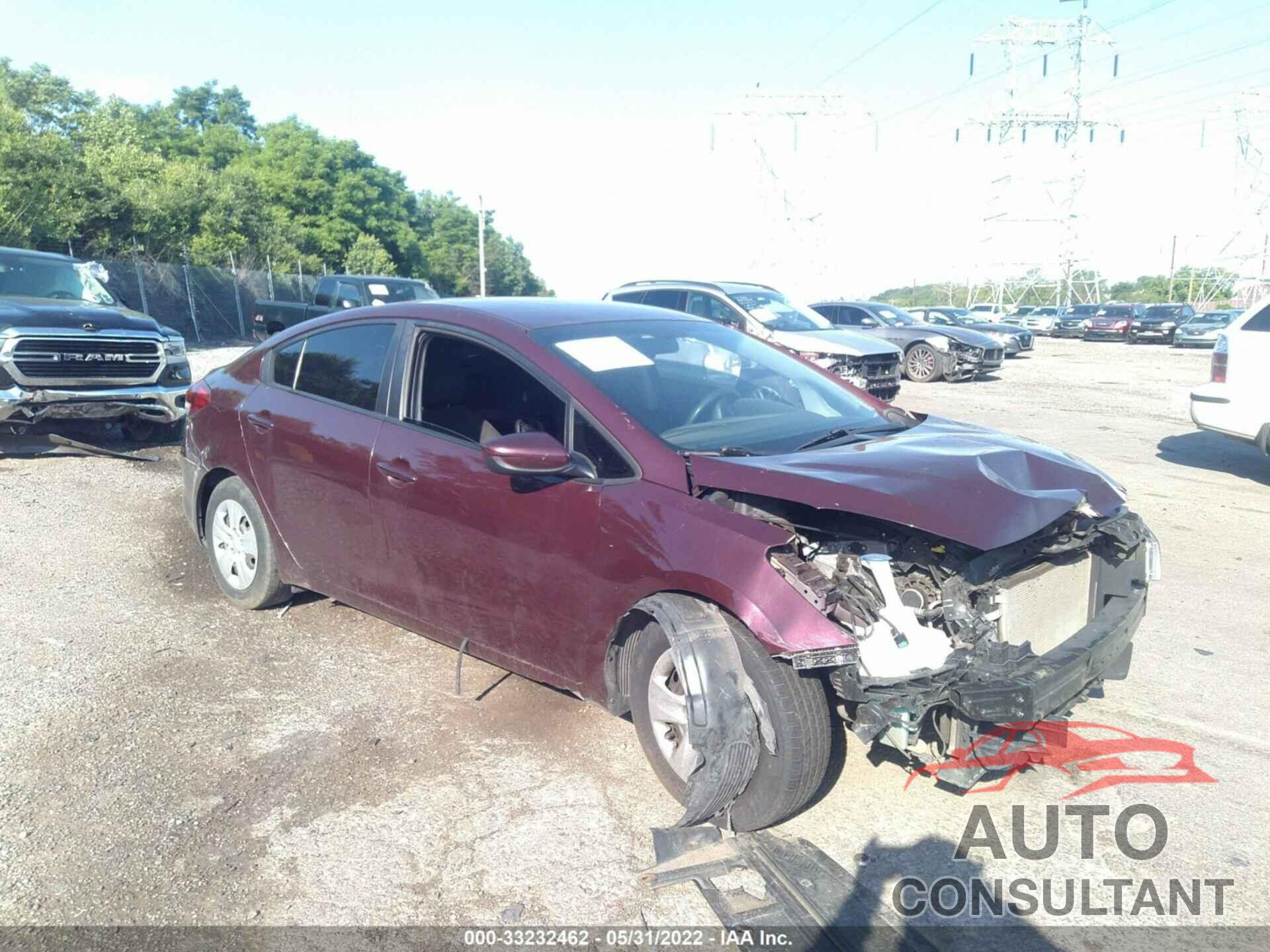 KIA FORTE 2018 - 3KPFK4A76JE217312