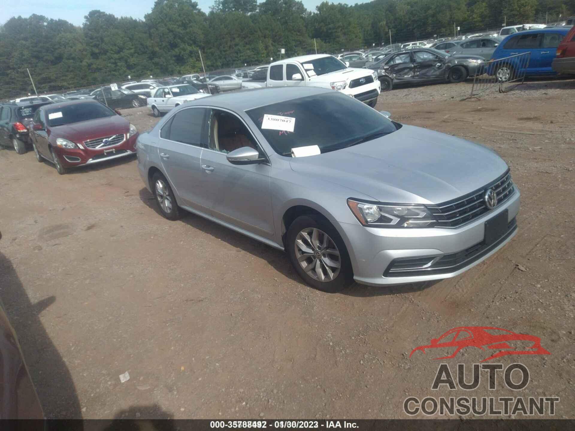 VOLKSWAGEN PASSAT 2017 - 1VWAT7A30HC055553
