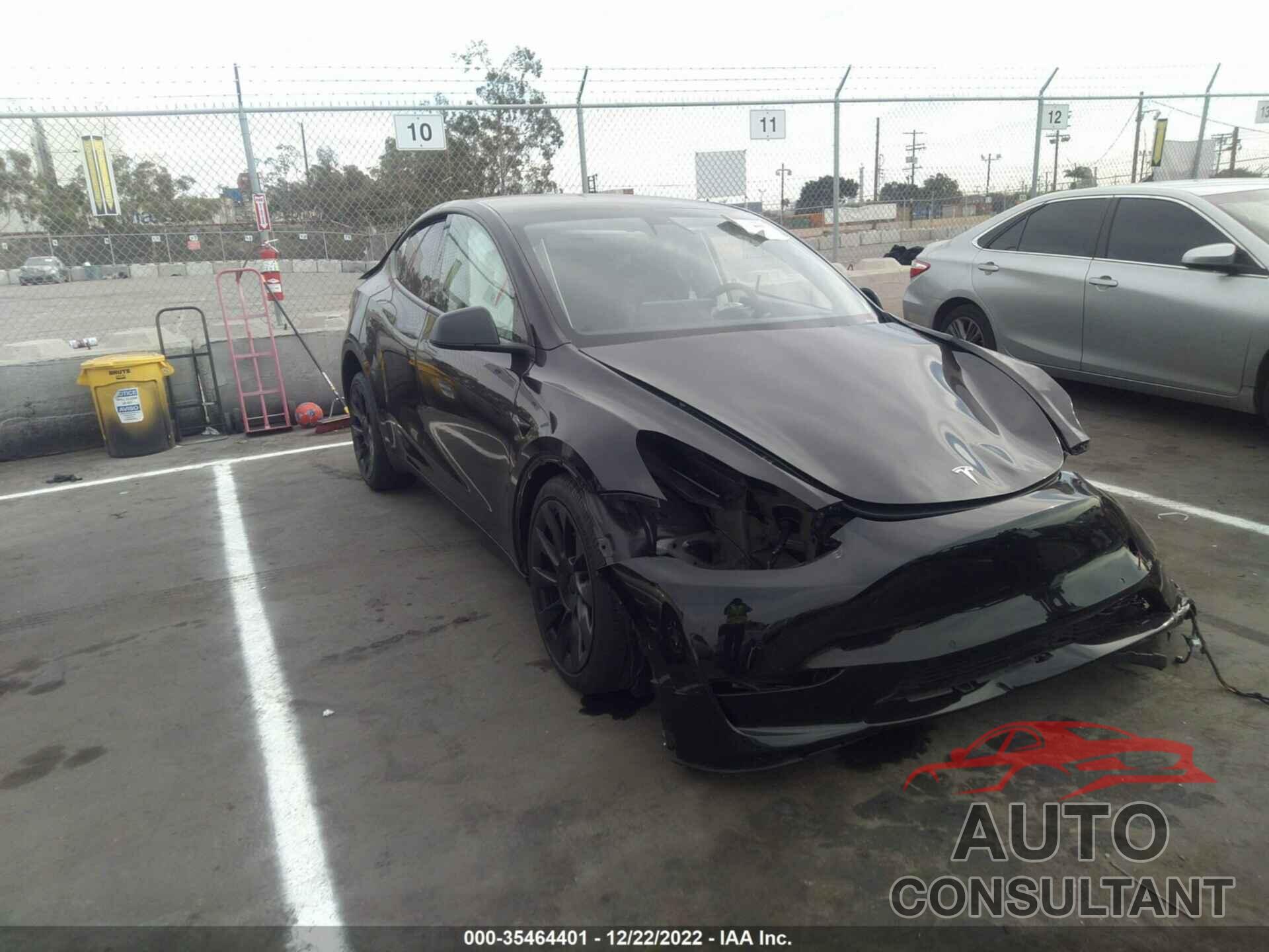 TESLA MODEL Y 2021 - 5YJYGDEE5MF287577