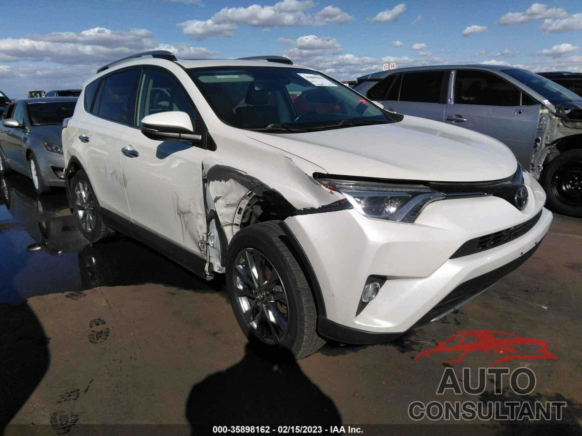TOYOTA RAV4 2017 - JTMDFREV3HJ712419