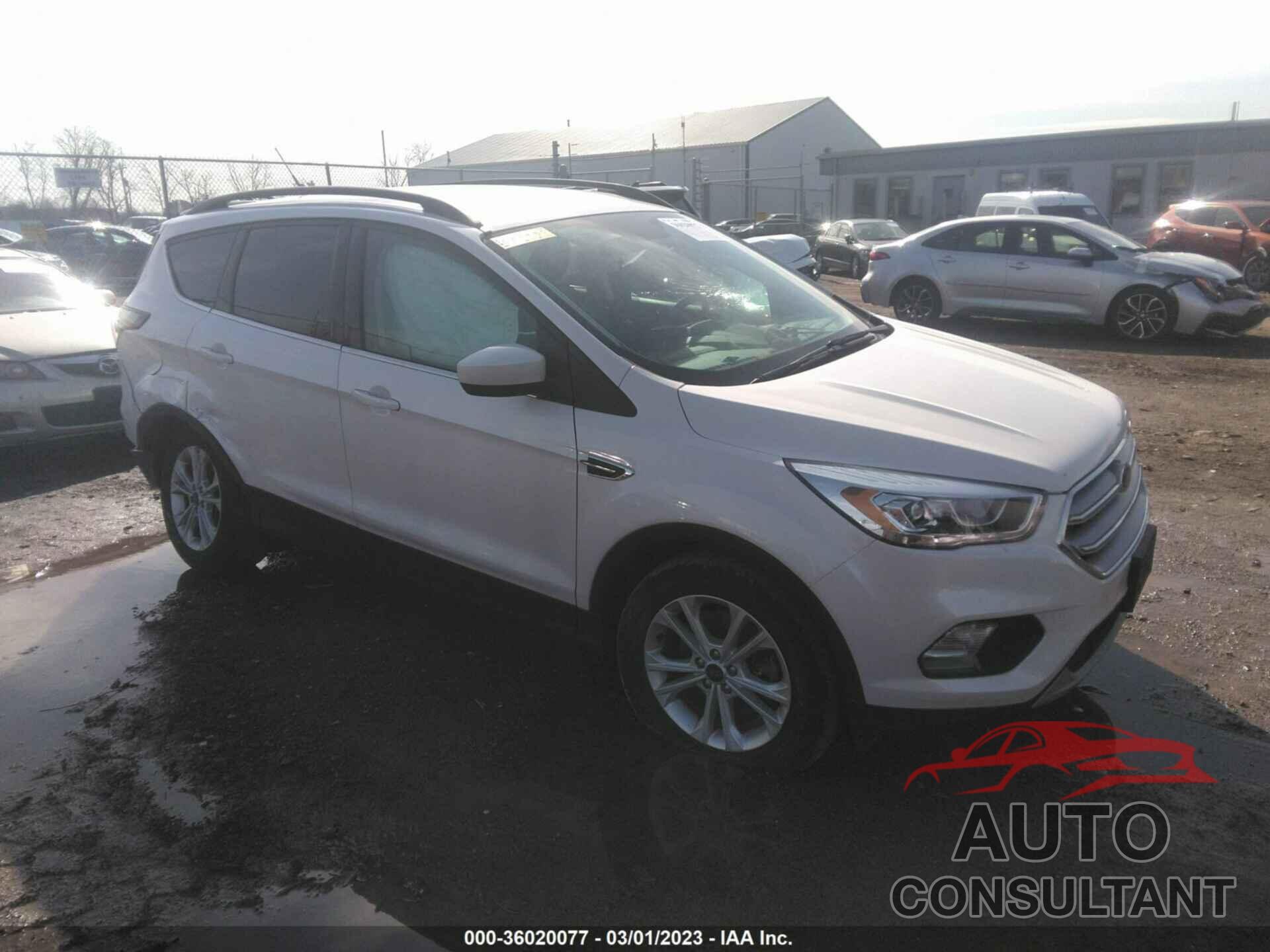 FORD ESCAPE 2018 - 1FMCU9HD1JUC45957