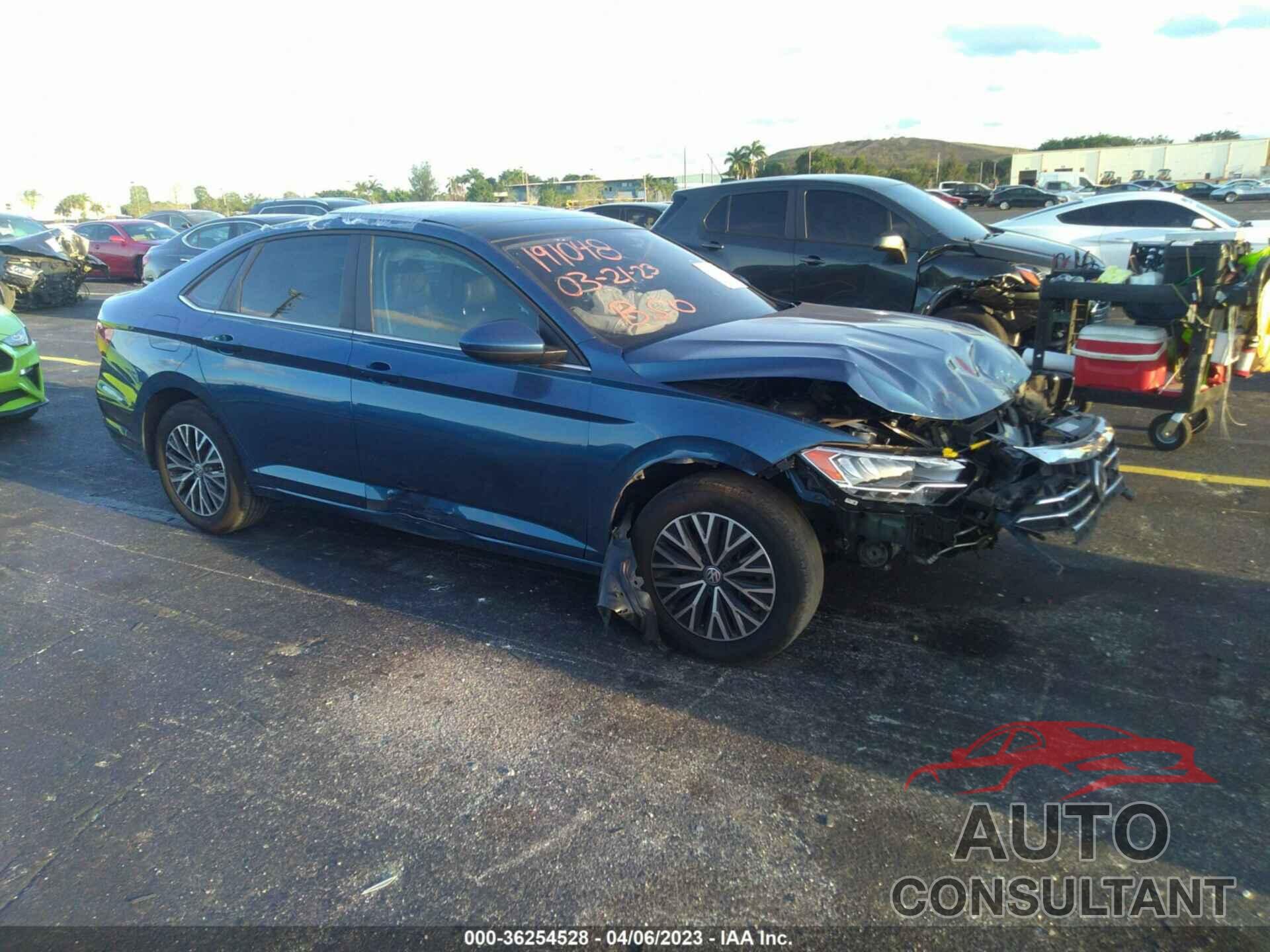 VOLKSWAGEN JETTA 2019 - 3VWCB7BU8KM191048