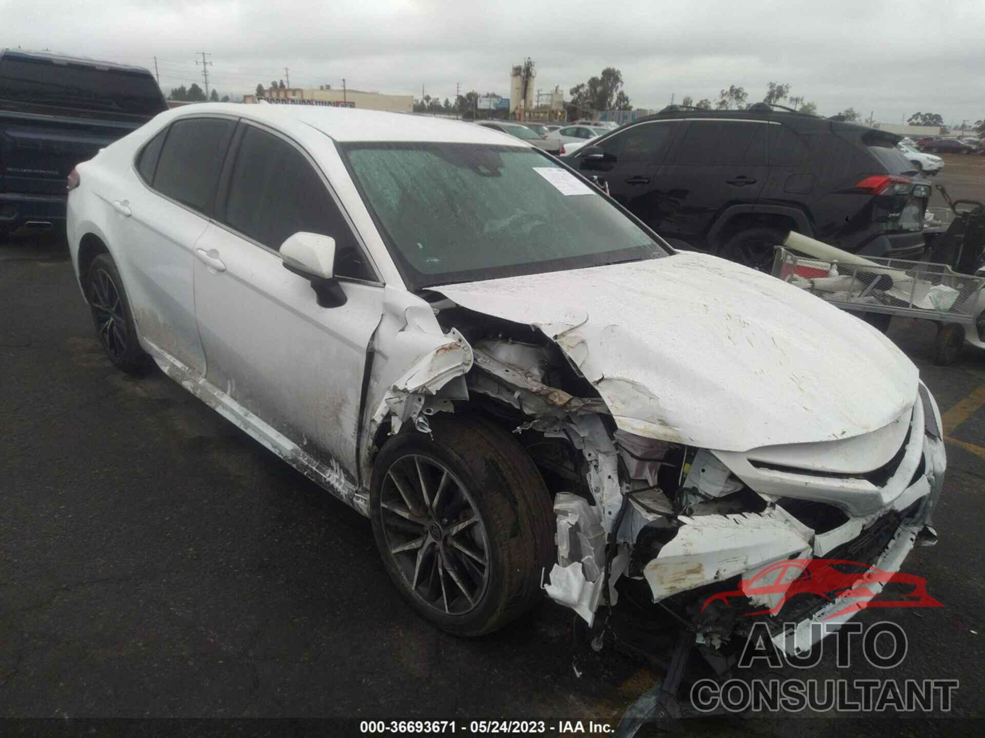 TOYOTA CAMRY 2021 - 4T1G11AK5MU554016