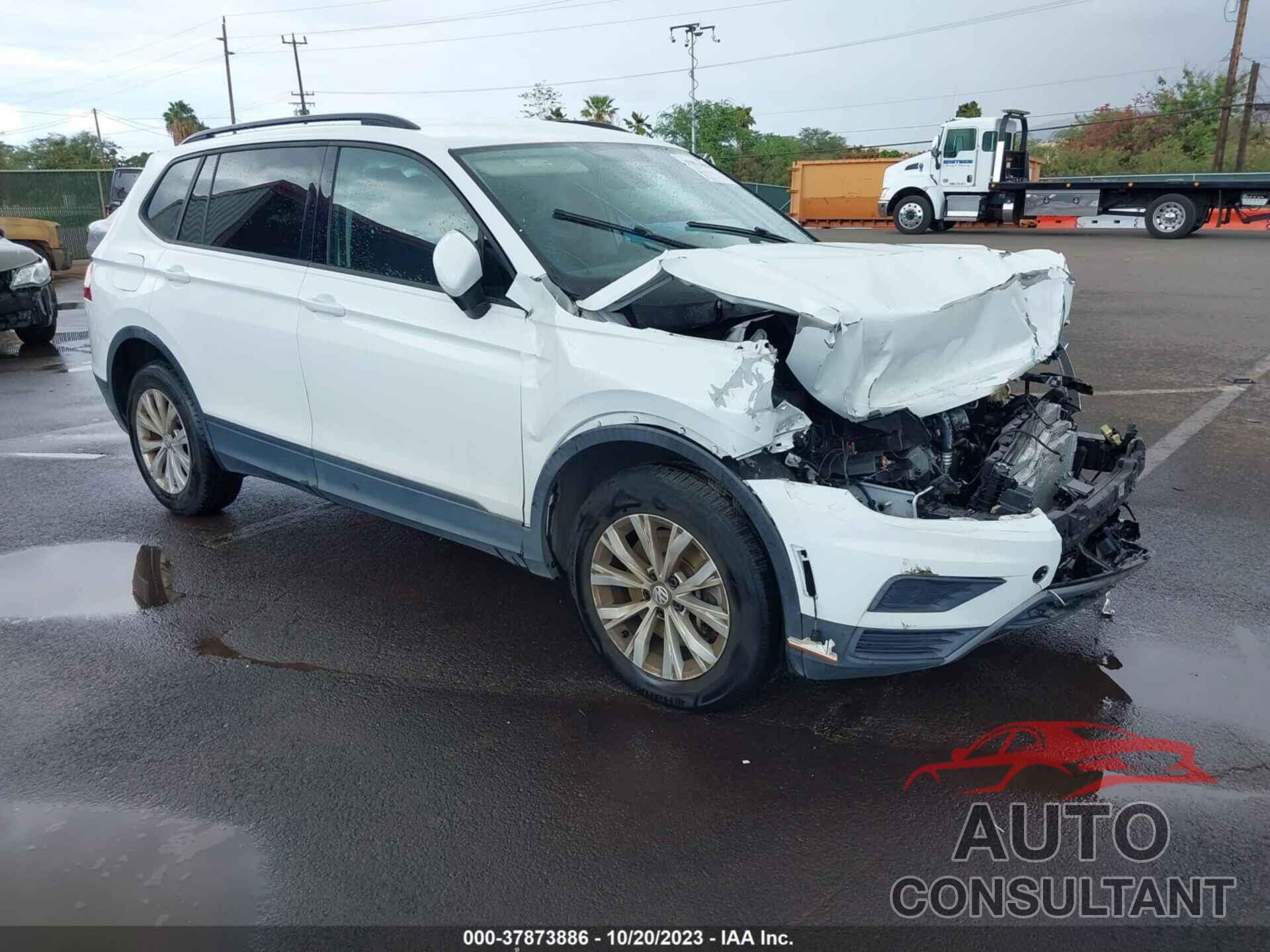 VOLKSWAGEN TIGUAN 2018 - 3VV1B7AX3JM056856