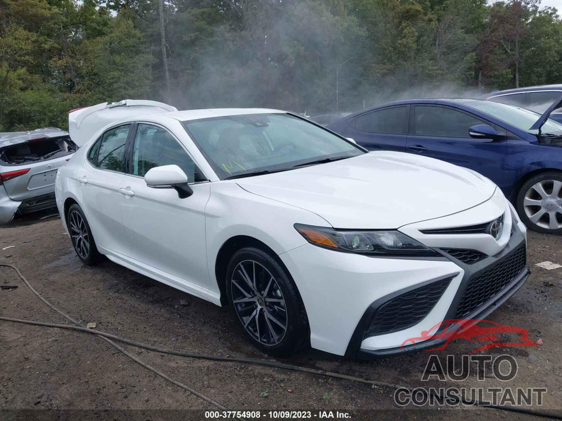 TOYOTA CAMRY 2023 - 4T1G11AK5PU772283